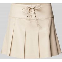 Guess Minirock in Leder-Optik Modell 'EMERY PLEATED SKIRT' in Offwhite, Größe XS von Guess