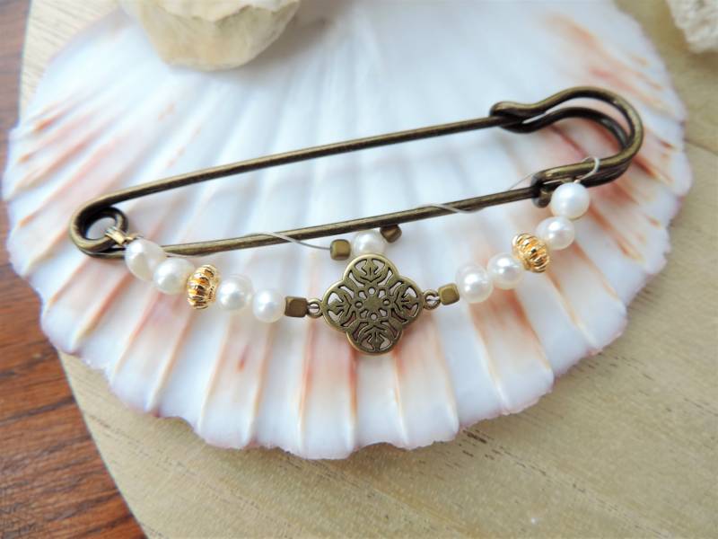 Trachtennadel Brosche Schalnadel Tuchnadel Süßwasserperlen Groß von Guggarella