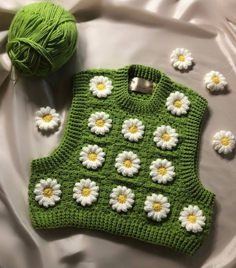 Blümchen Weste Grün | Häkel Crochet Vest Crop Top . Stricktop Geschenk Handmade Crochet Top von GulysCrochet