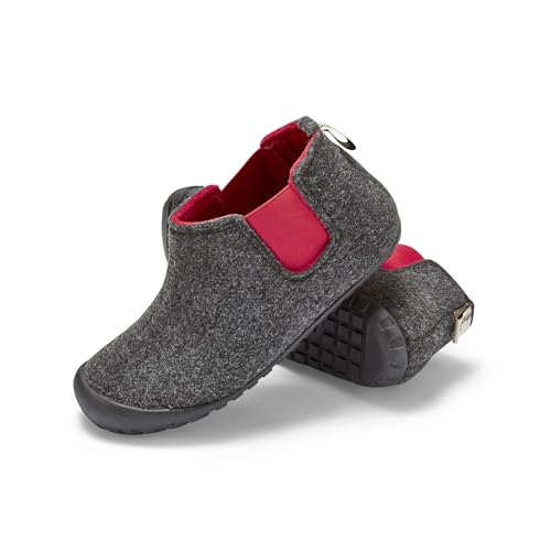 Gumbies Brumby Boots - Hausschuhe aus recycelten Materialien - kuschelig warm, für Drinnen und Draußen geeignet, rutschfeste und stabile Sohle, herausnehmbare Einlegesohle - Charcoal Red, Größe 42 von Gumbies