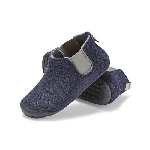 Gumbies Brumby Boots - Hausschuhe aus recycelten Materialien - kuschelig warm, für Drinnen und Draußen geeignet, rutschfeste und stabile Sohle, herausnehmbare Einlegesohle - Navy Grey, Größe 44 von Gumbies
