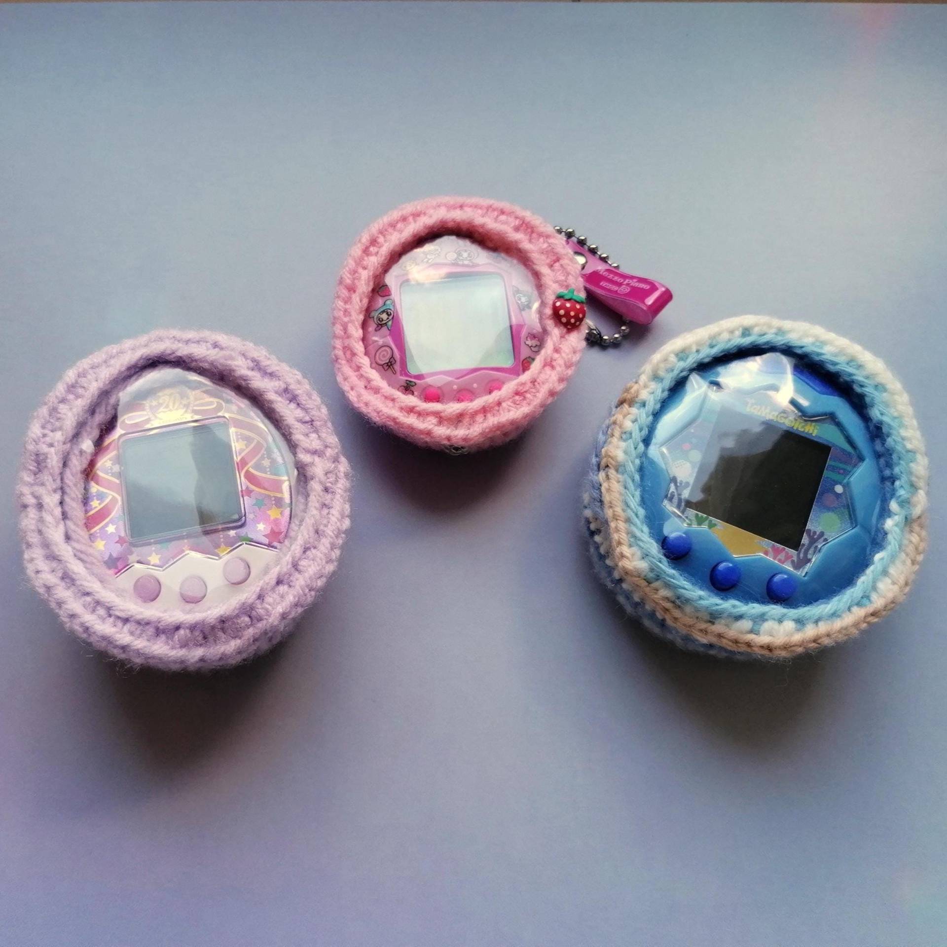 Tamagotchi Hülle Mit Sichtfenster, Gestrickt Tamagotchi Hülle Mit Sichtfenster, Gestrickt von GunRie
