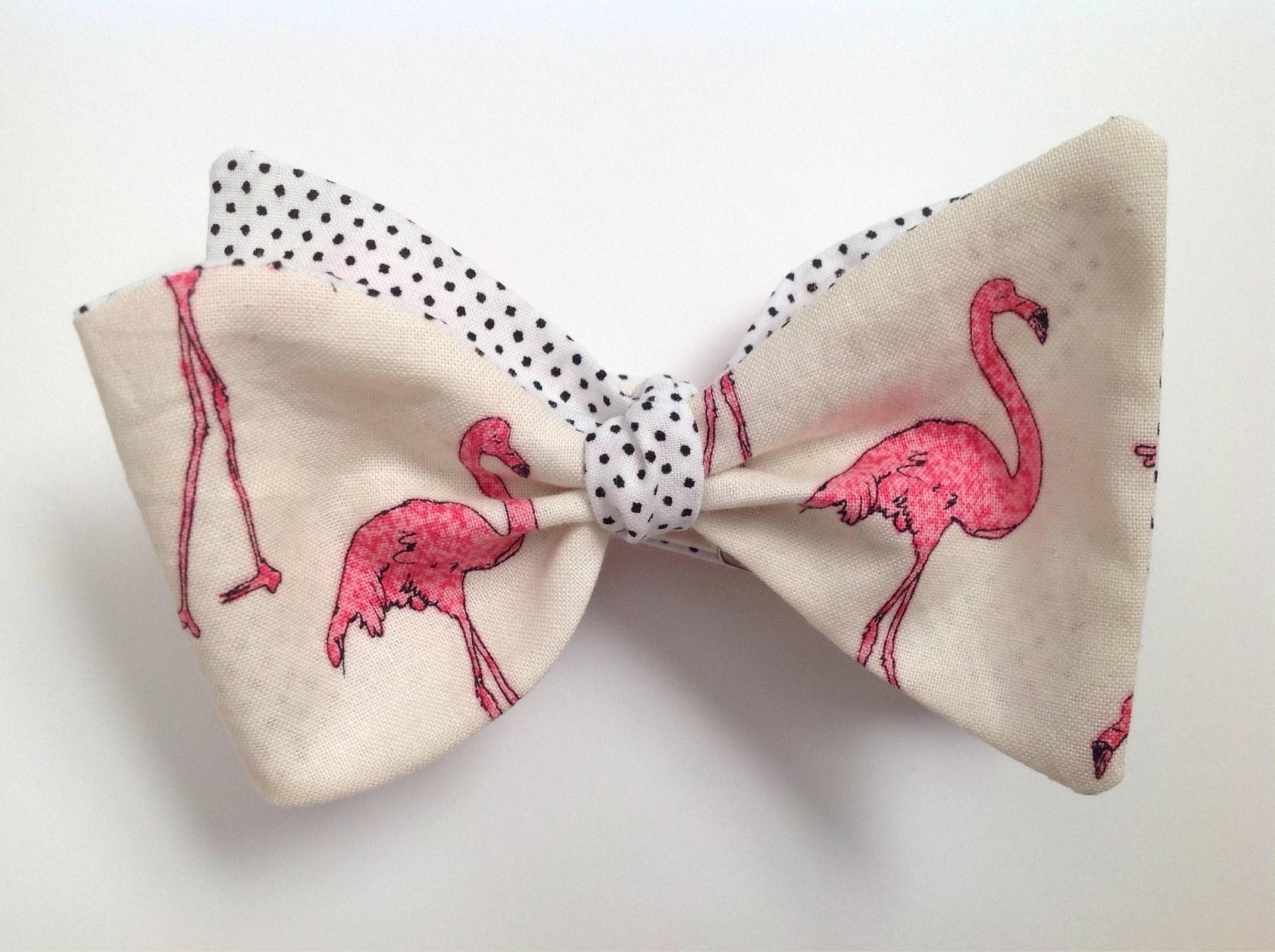 Flamingo Fliege Wende-Baumwollfliege Mit Pünktchenmuster Flamingo Fliege Wende-Baumwollfliege Mit Pünktchenmuster von GunsandAprons