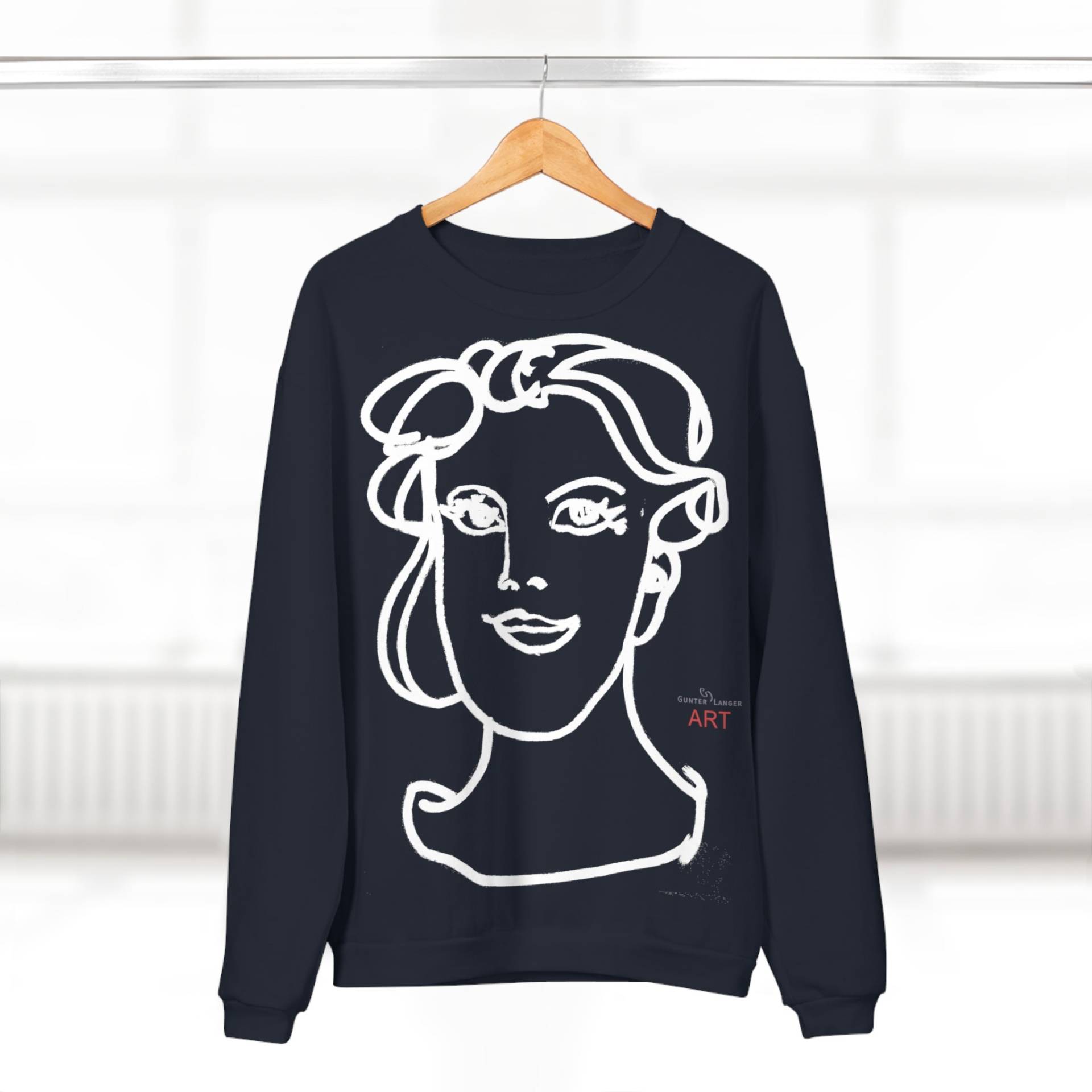 Unisex Crew Neck Sweatshirt | Eu - Gesicht Pop Art Unique Motiv Front "Gia" & Rückseite | Weiß Unisex Crew Neck Sweatshirt | Eu - Gesicht Pop Art Unique Motiv Front "Gia" & Rückseite | Weiß von GunterLanger