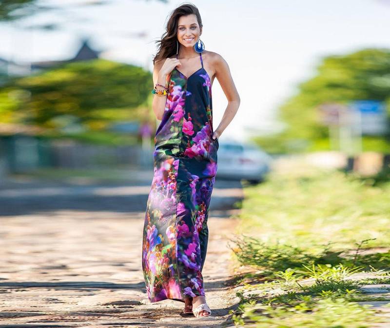 Blumenkleid, Neckholderkleid, Maxikleid, Sommerkleid, Langes Kleid, Boho Kleid Mit Offenem Rücken, Plus Size Kleidung, Ärmelloses von Guntina