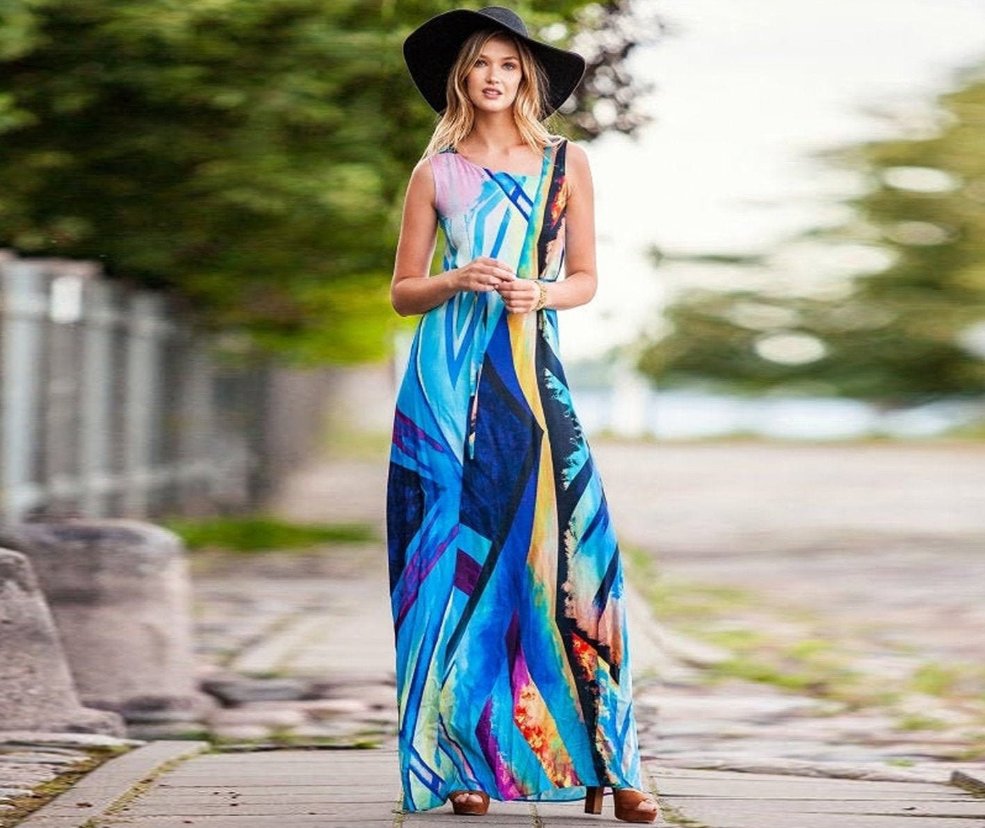 Geometrisch Bedrucktes Kleid, Frauen Maxi Ärmelloses Sommerkleid, Plus Size Kleidung, Blaues Strandkleid, Boho Kaftan Guntina von Guntina