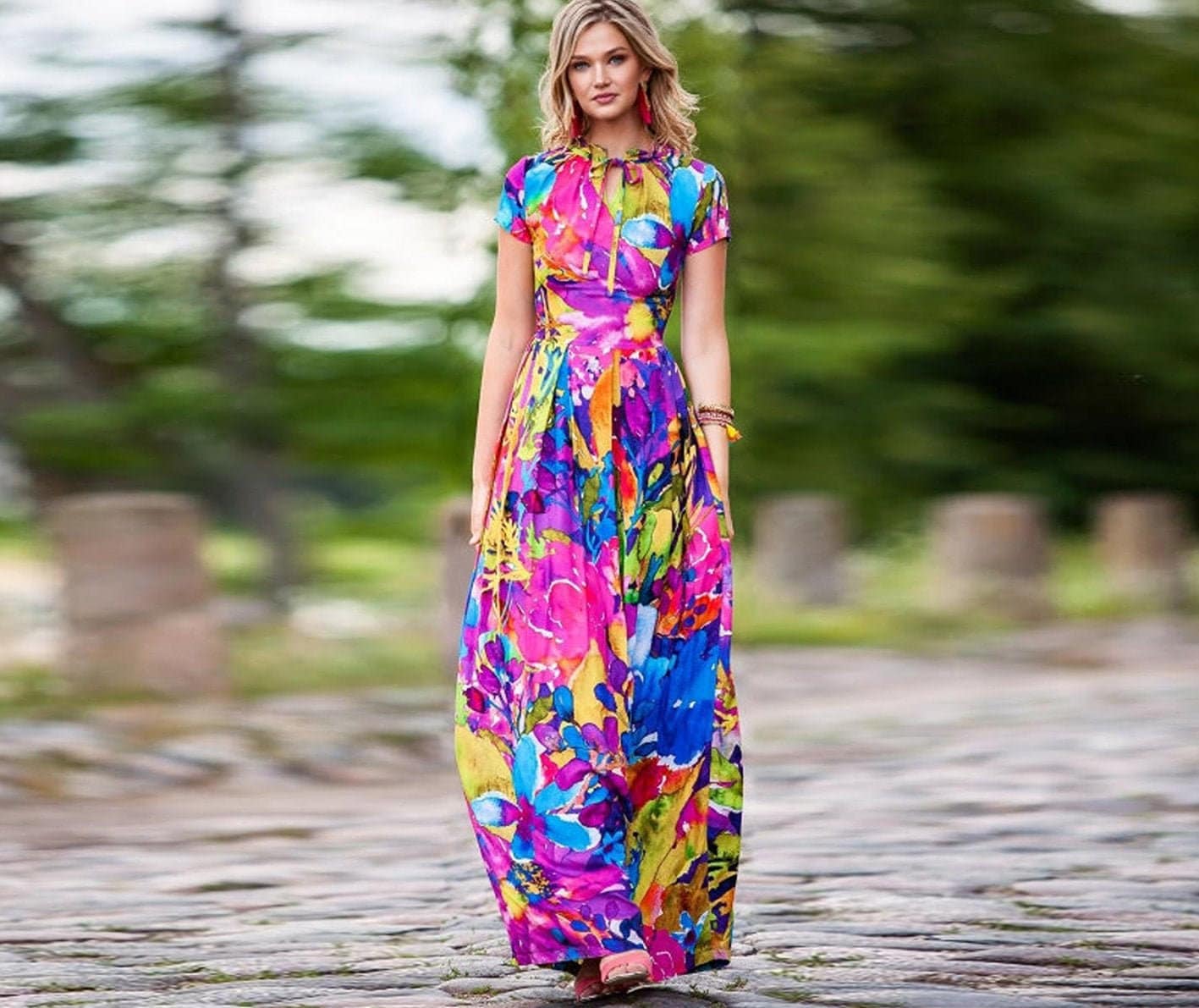 Maxi Kleid, Floral Sommerkleid, Hochzeitsgast Frauen Kleidung in Übergröße, Blumen Gedruckt Kleid, Boho Kleid, Guntina von Guntina