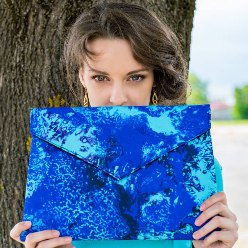 stofftasche, Bedruckte Handtasche Tasche, Festival Accessoires, Frauen Blaue Clutch Geldbörse, Abstrakte Süße Party Avantgarde von Guntina