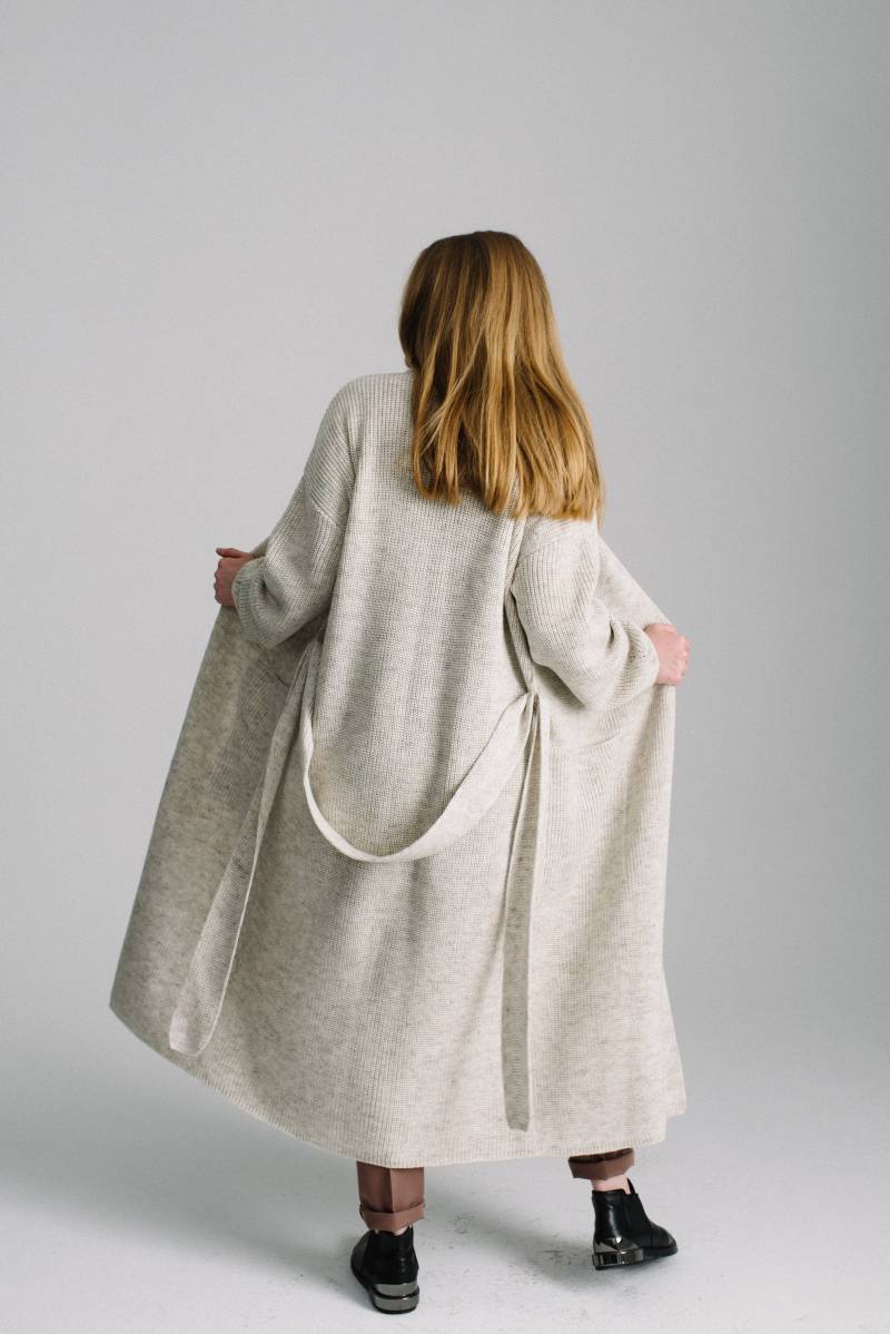 Beige Strickjacke Lang Cardigan Leinen Häkelmantel Chunky Knitwear Homewear Basic Cardigan Geschenk Für Mama Beige Strickjacke Lang Cardigan Leinen Häkelmantel Chunky Knitwear Homewear Basic Cardigan Geschenk Für Mama von GurenkovaKnitwear