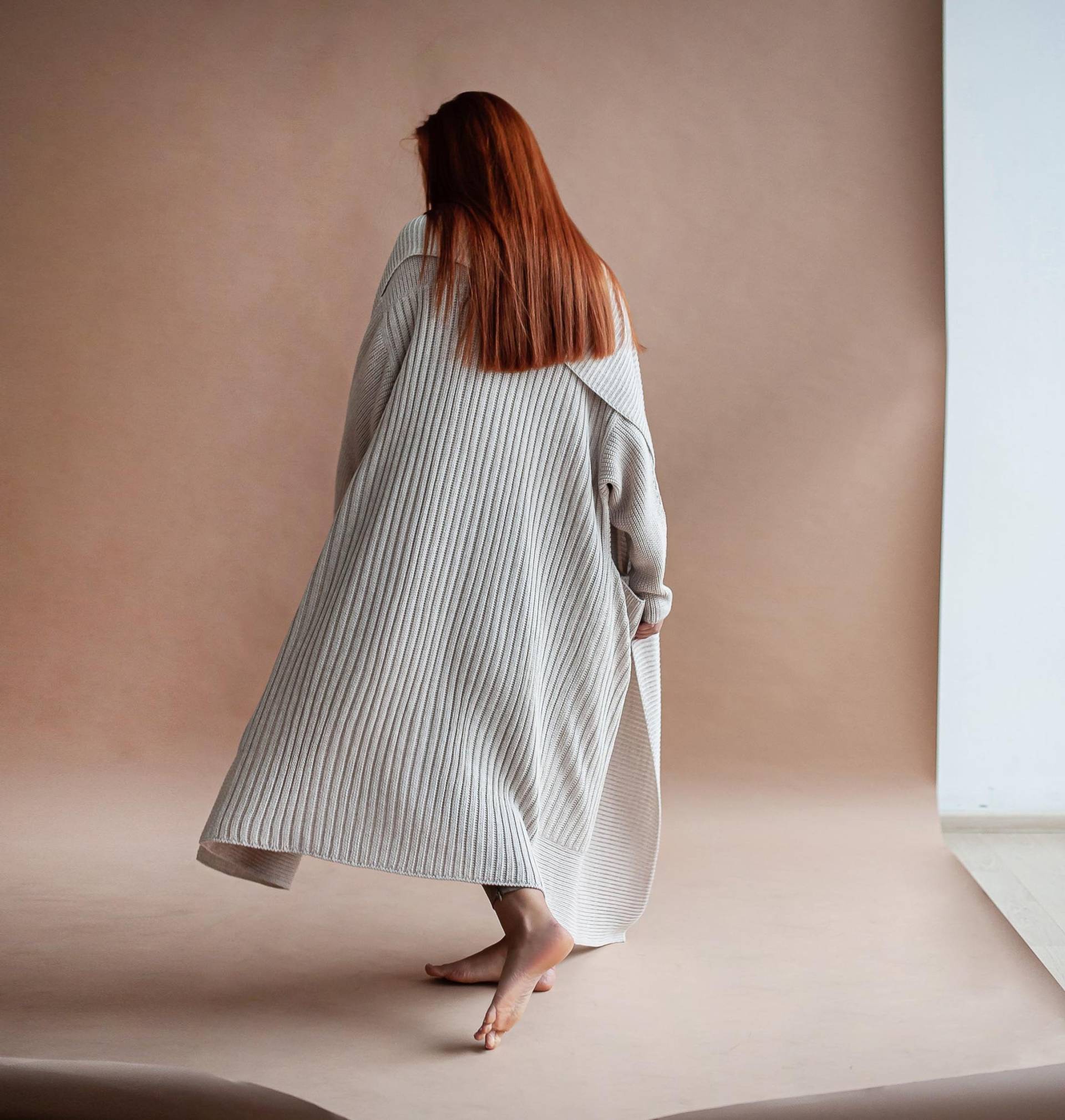 Beige Strickjacke Wolle Gehäkelt Mantel Oversized Maxi Chunky Pullover Basic Kleidung Strickmode Langmantel Bio Minimal Damen von GurenkovaKnitwear