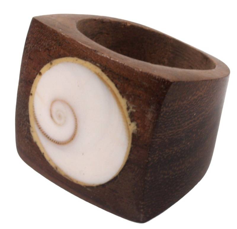 Guru-Shop Fingerring Handgeschnitzter Holzring mit gravierter.. von Guru-Shop