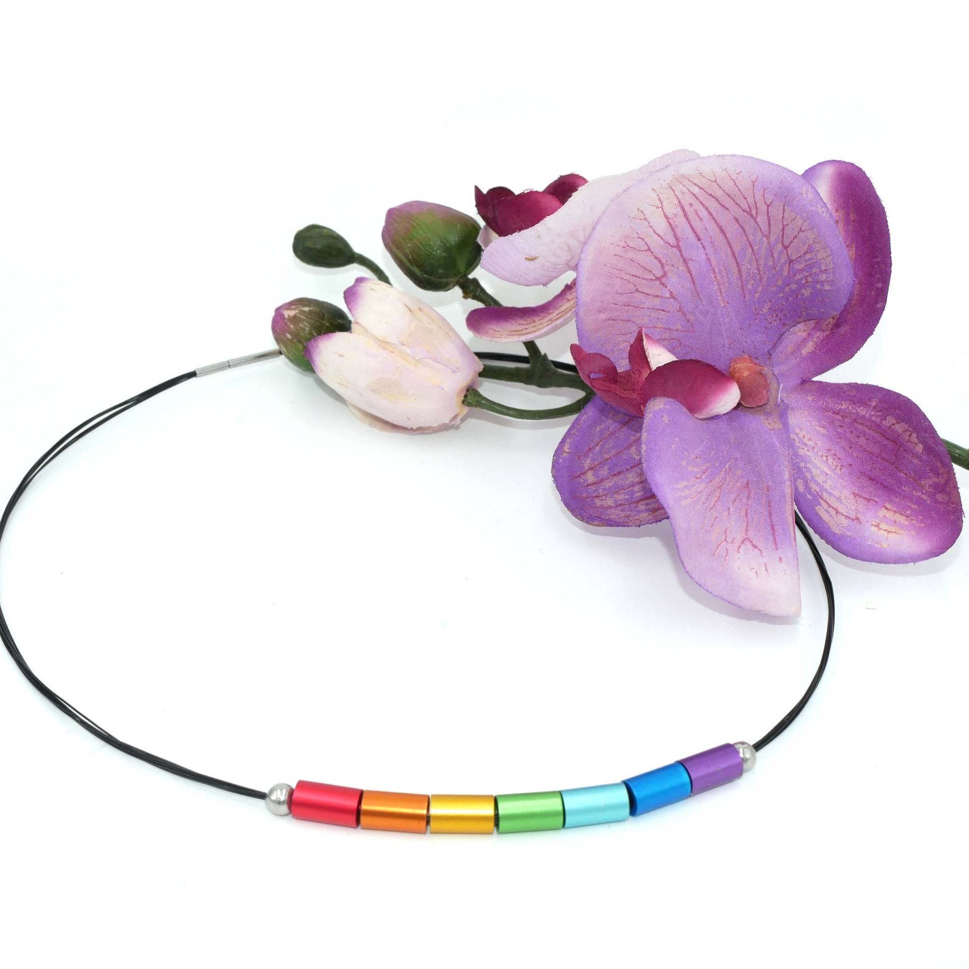 Leuchtende Chakrenfarben, Regenbogen Farben Schimmerndes Eloxal Kette, Collier - Elegant & Modern von GuteLauneSchmuckDE