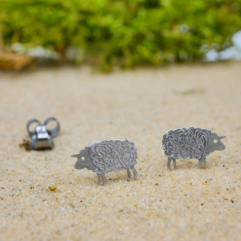 Schaf, 925 Silber Ohrschmuck, Ohrstecker, Edelstahl, Titan Oder Silber, Mit Geschenkverpackung von GuteLauneSchmuckDE