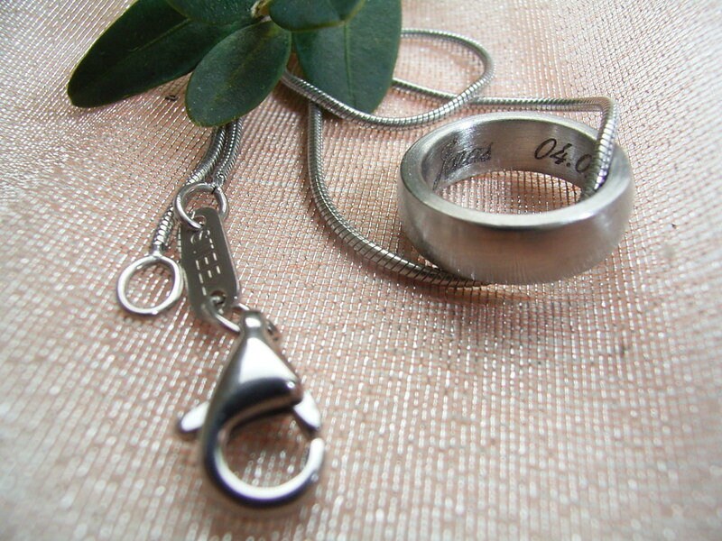 Taufschmuck, Taufring Mit Kette Und Innen Gravur Name Datum , Geschenk Zur Taufe, Edelstahl von GuteLauneSchmuckDE