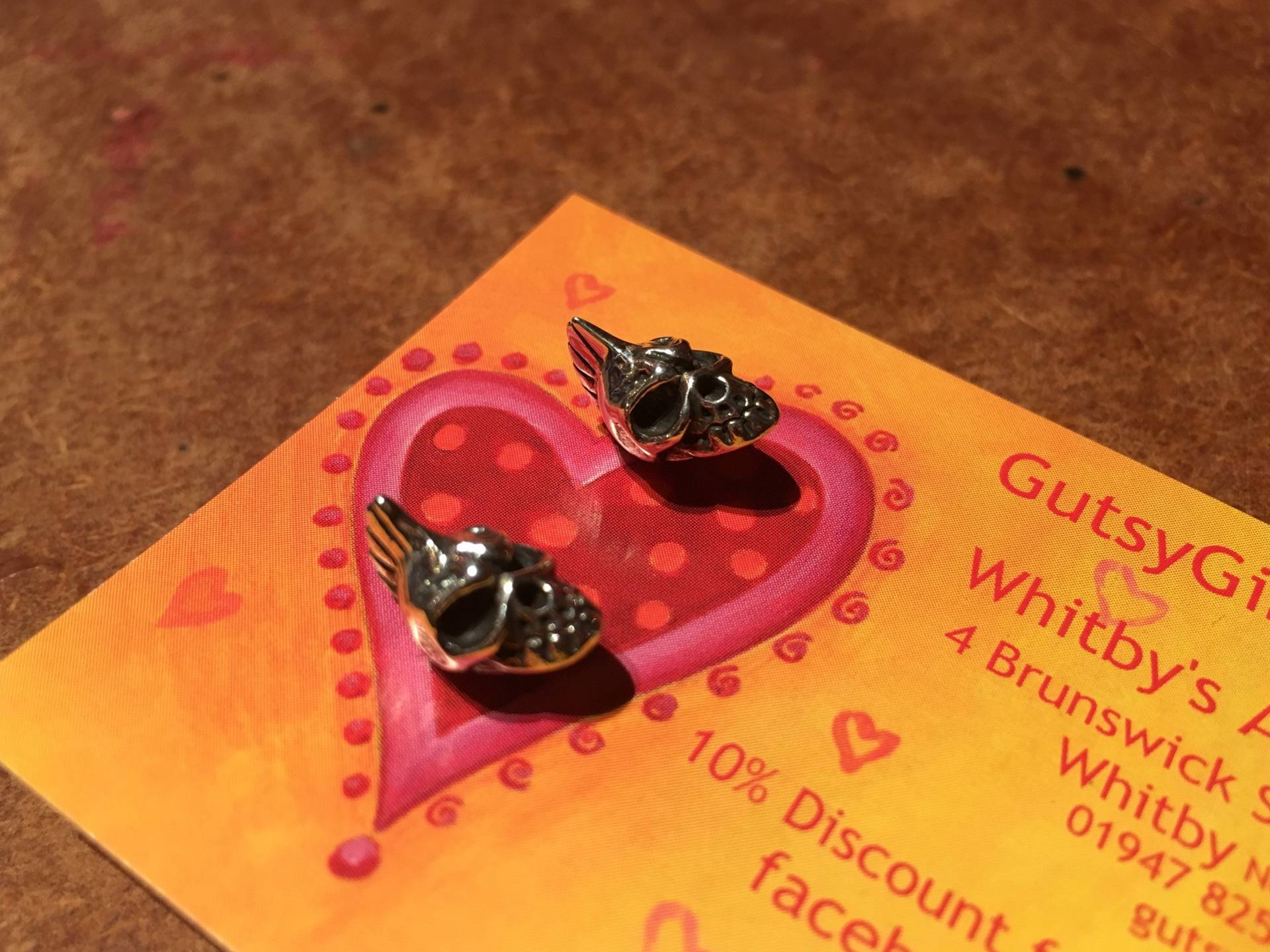 925 Silber 3D Totenkopf Ohrstecker - "Mohawk' 925 Silber 3D Totenkopf Ohrstecker - "Mohawk' von GutsyGingers