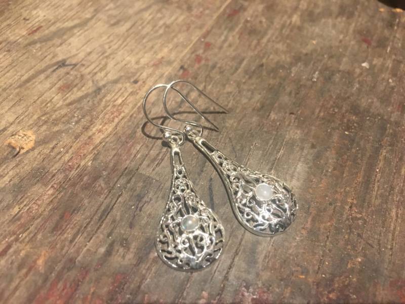 925 Silber Ohrringe Mit Mondstein 925 Silber Ohrringe Mit Mondstein von GutsyGingers