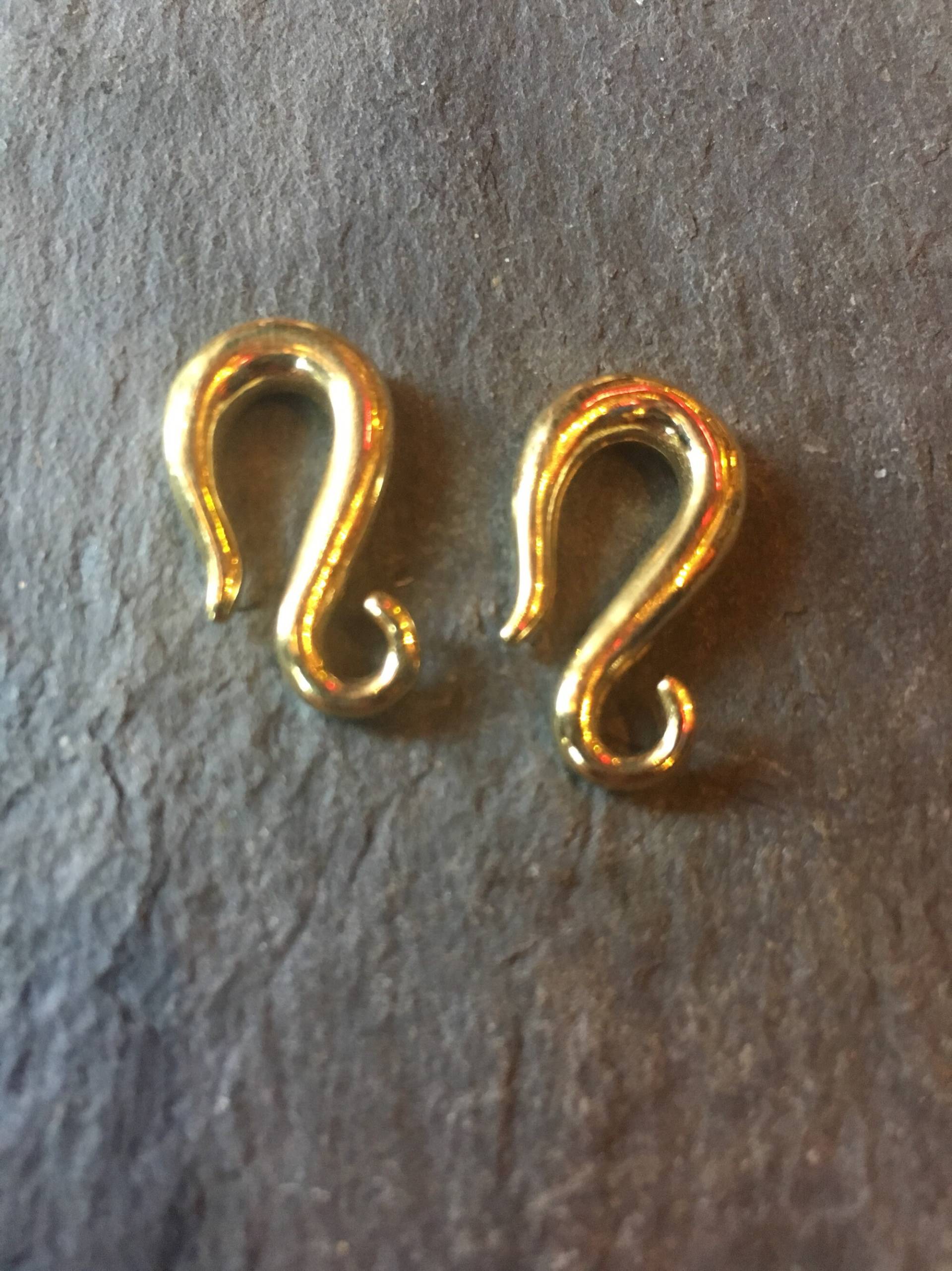 Kleine Messing Ohrhaken - Paar Kleine Messing Ohrhaken - Paar von GutsyGingers