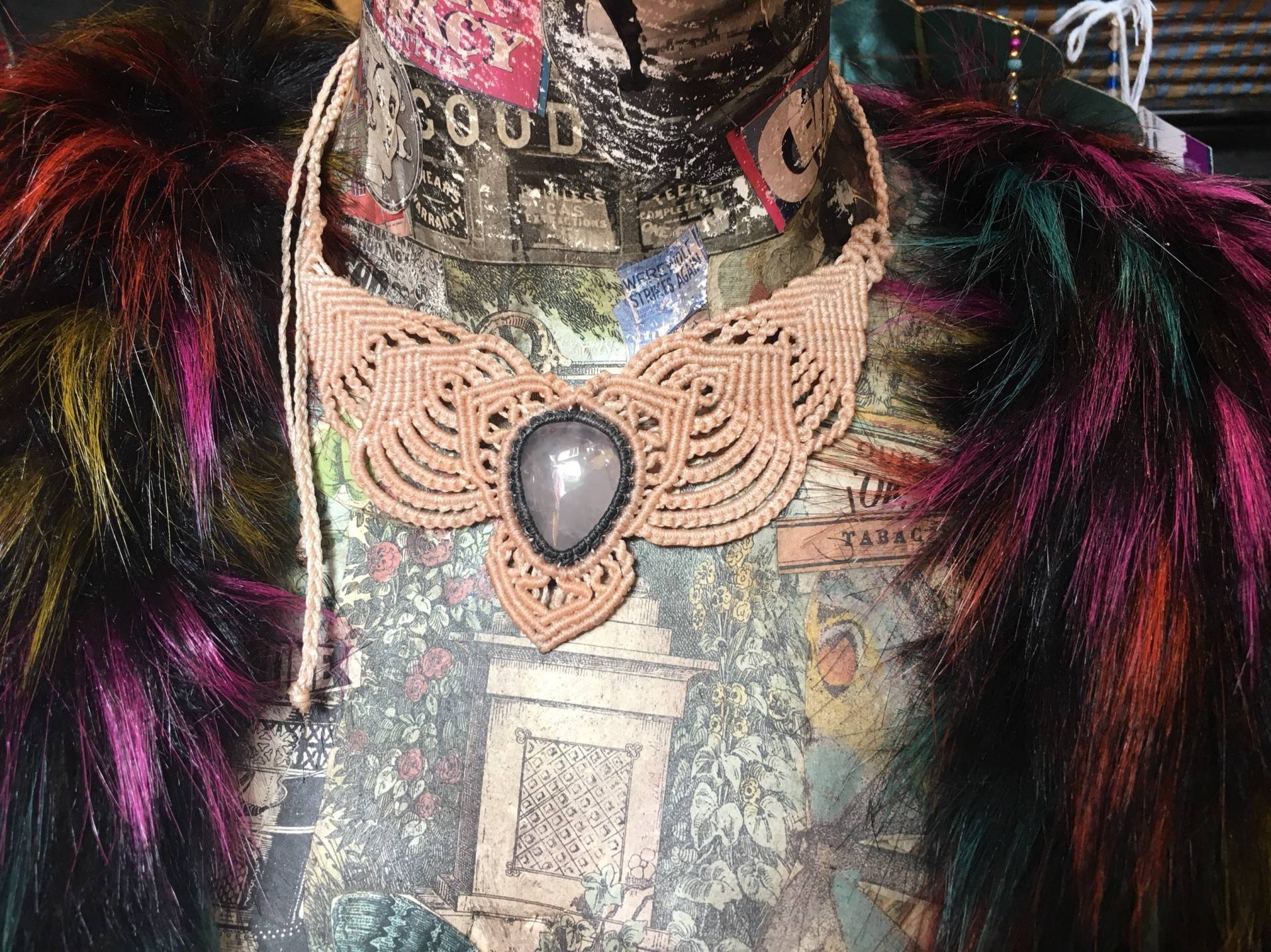 Makramee Rosa Verstellbare Halskette Mit Rosenquarz Makramee Rosa Verstellbare Halskette Mit Rosenquarz von GutsyGingers