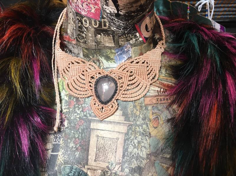 Makramee Rosa Verstellbare Halskette Mit Rosenquarz Makramee Rosa Verstellbare Halskette Mit Rosenquarz von GutsyGingers