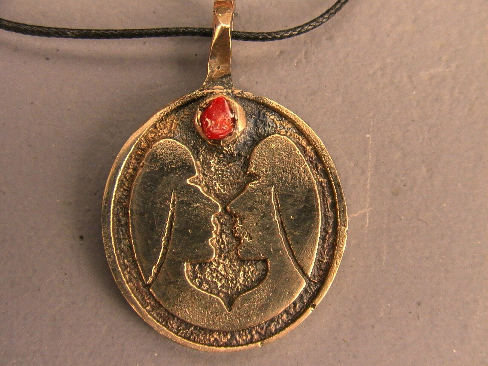 Bronzenes Sternzeichen Zwillinge. Karneol Bronzenes Sternzeichen Zwillinge. Karneol von GuyMoreau
