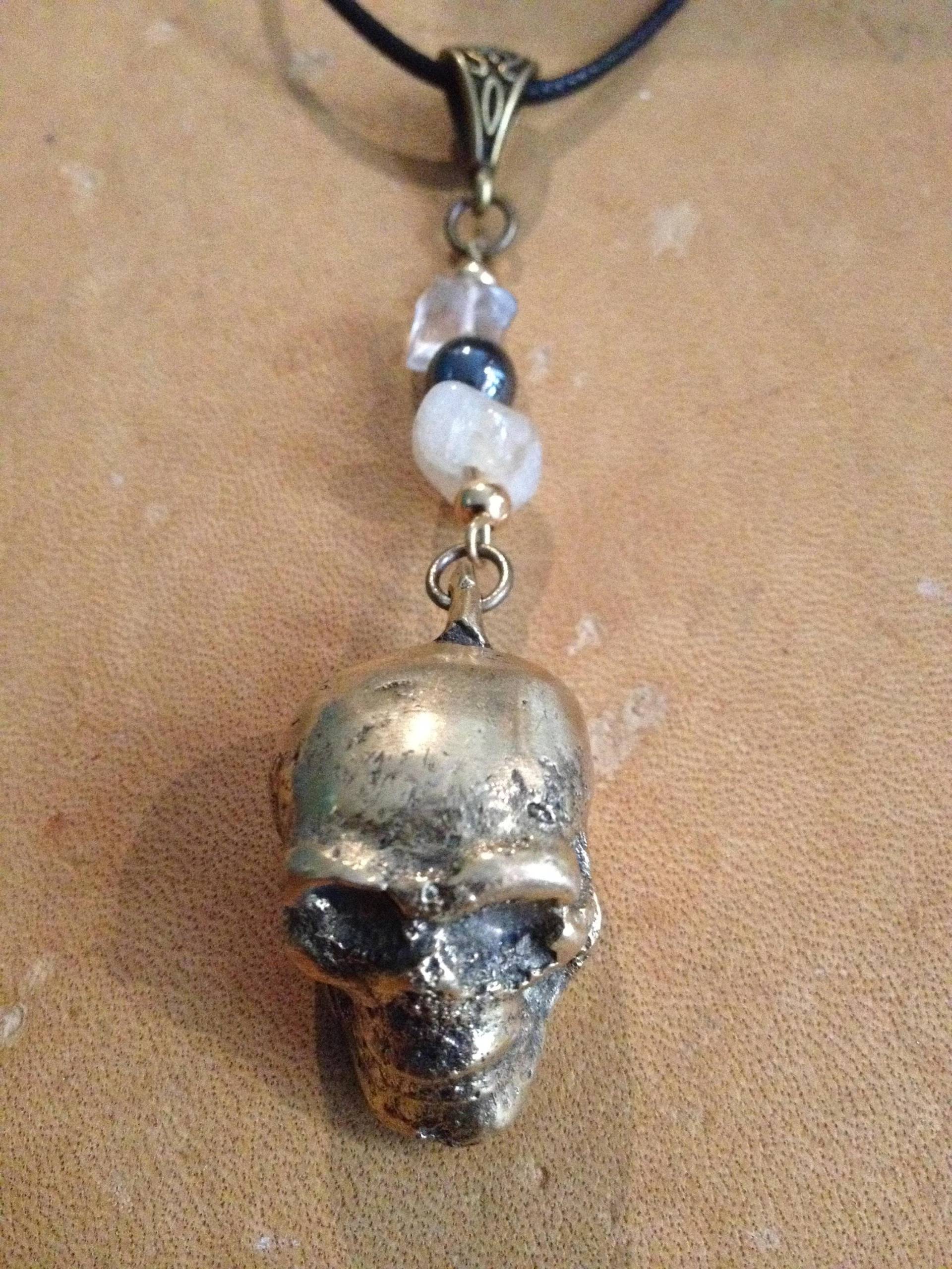 Totenkopf Mit Steinen Totenkopf Mit Steinen von GuyMoreau
