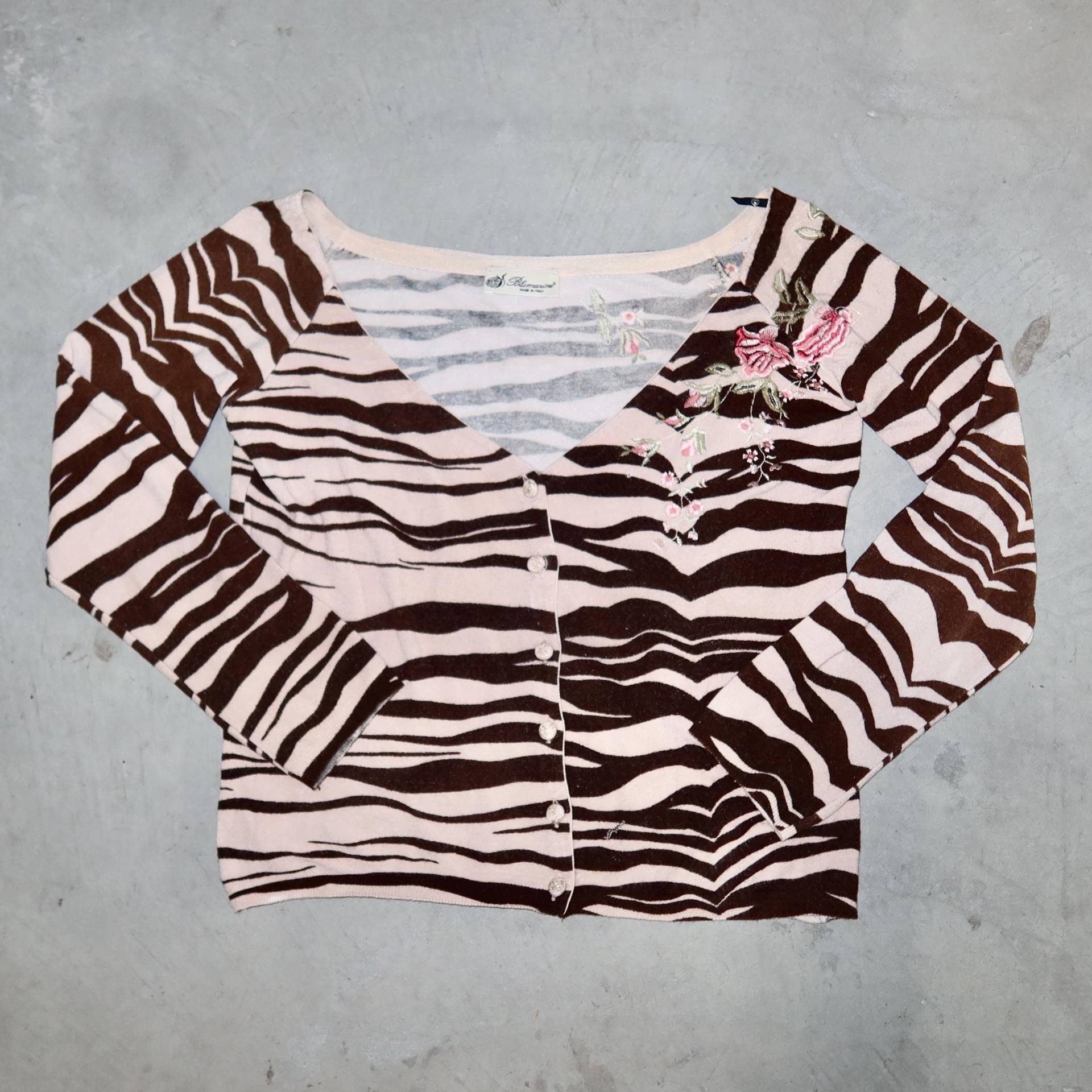 Blumarine Ss2000 Zebra-strickjacke Blumarine Ss2000 Zebra-strickjacke von GuzziArchive