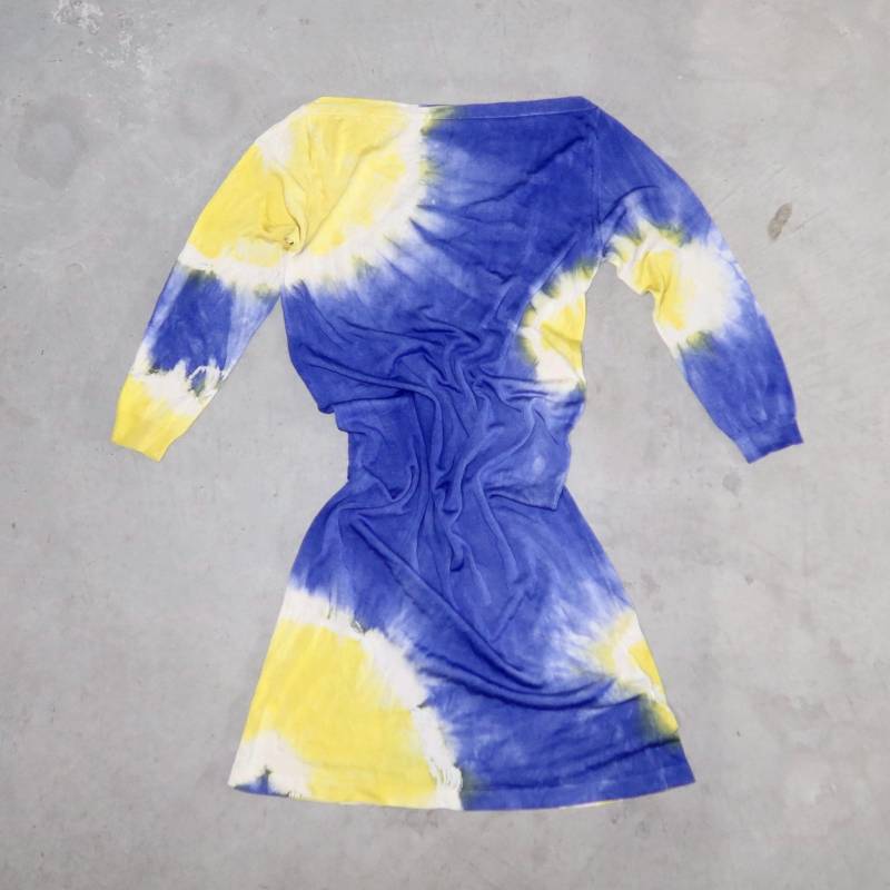 Blumarine Ss2010 Seiden Batik Kleid Blumarine Ss2010 Seiden Batik Kleid von GuzziArchive