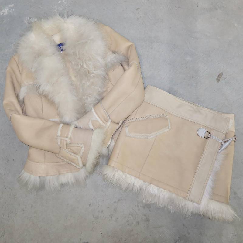 Burberry Blue Label Leder Und Lammfell Set Burberry Blue Label Leder Und Lammfell Set von GuzziArchive