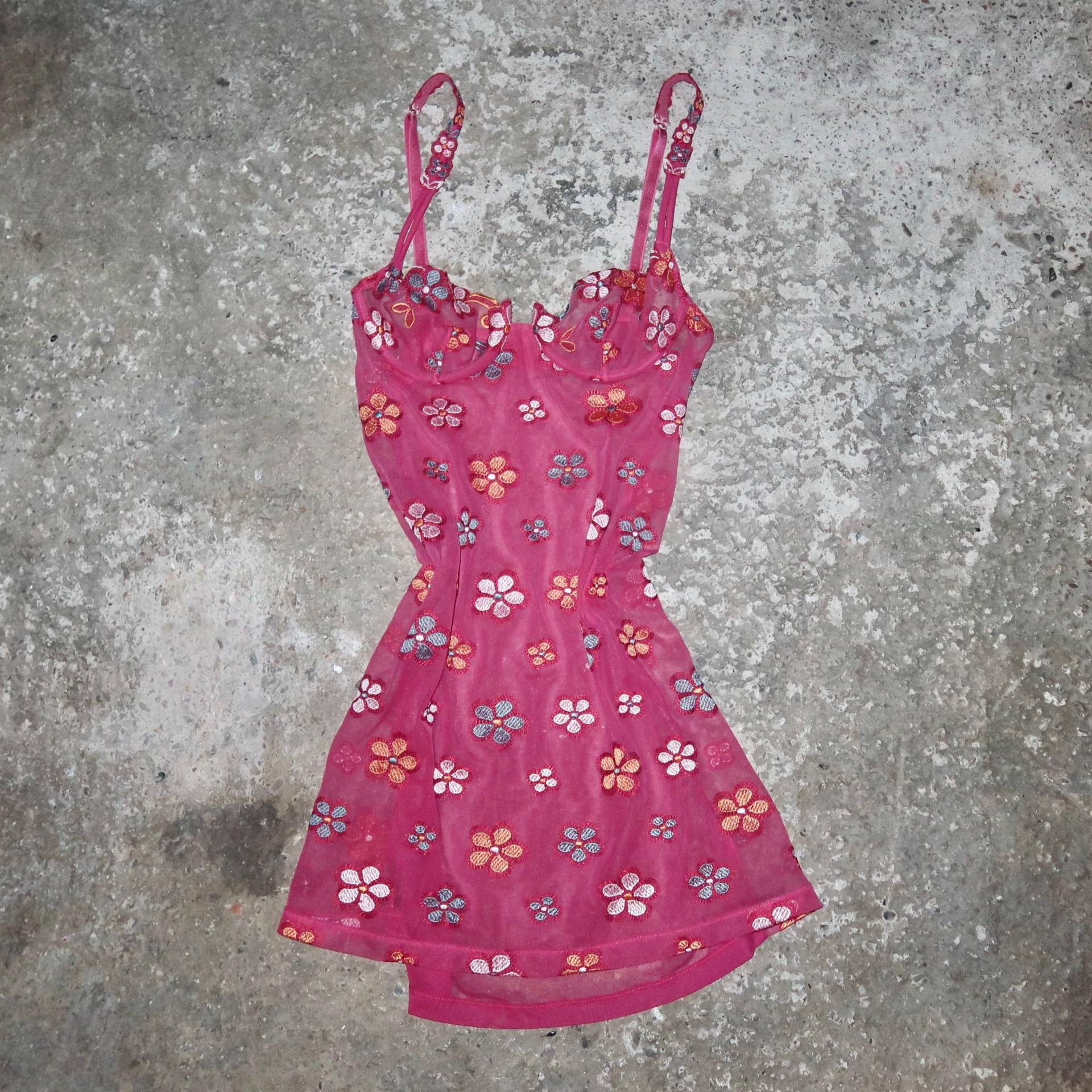 La Perla Pink Floral Slip La Perla Pink Floral Slip von GuzziArchive