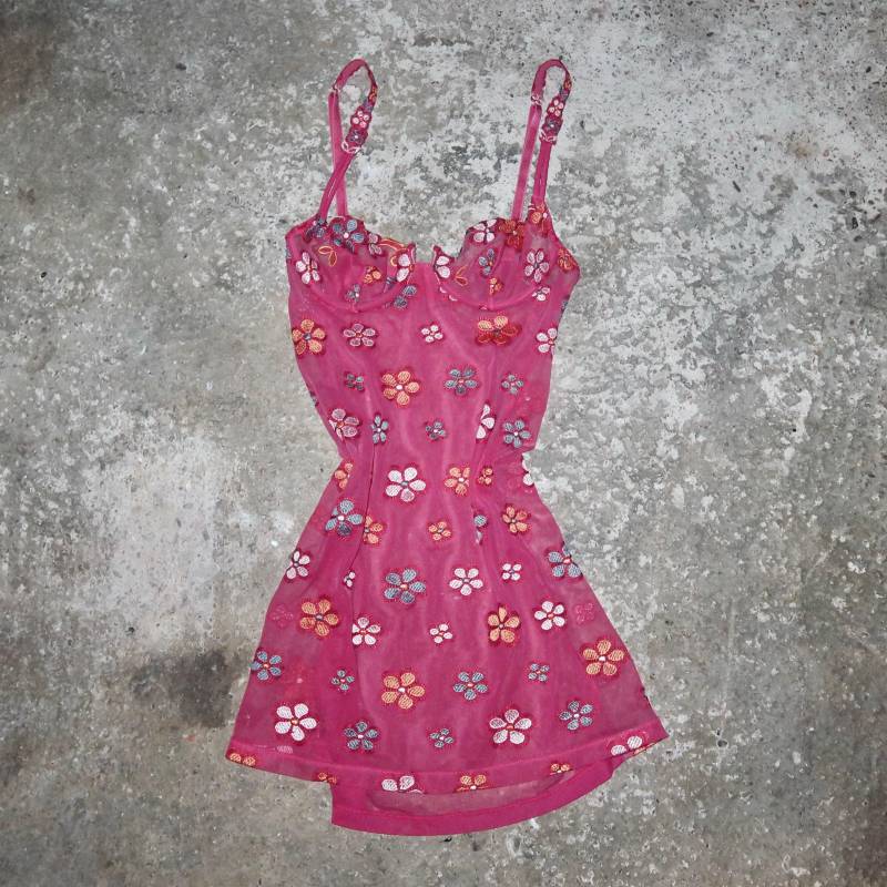 La Perla Pink Floral Slip La Perla Pink Floral Slip von GuzziArchive