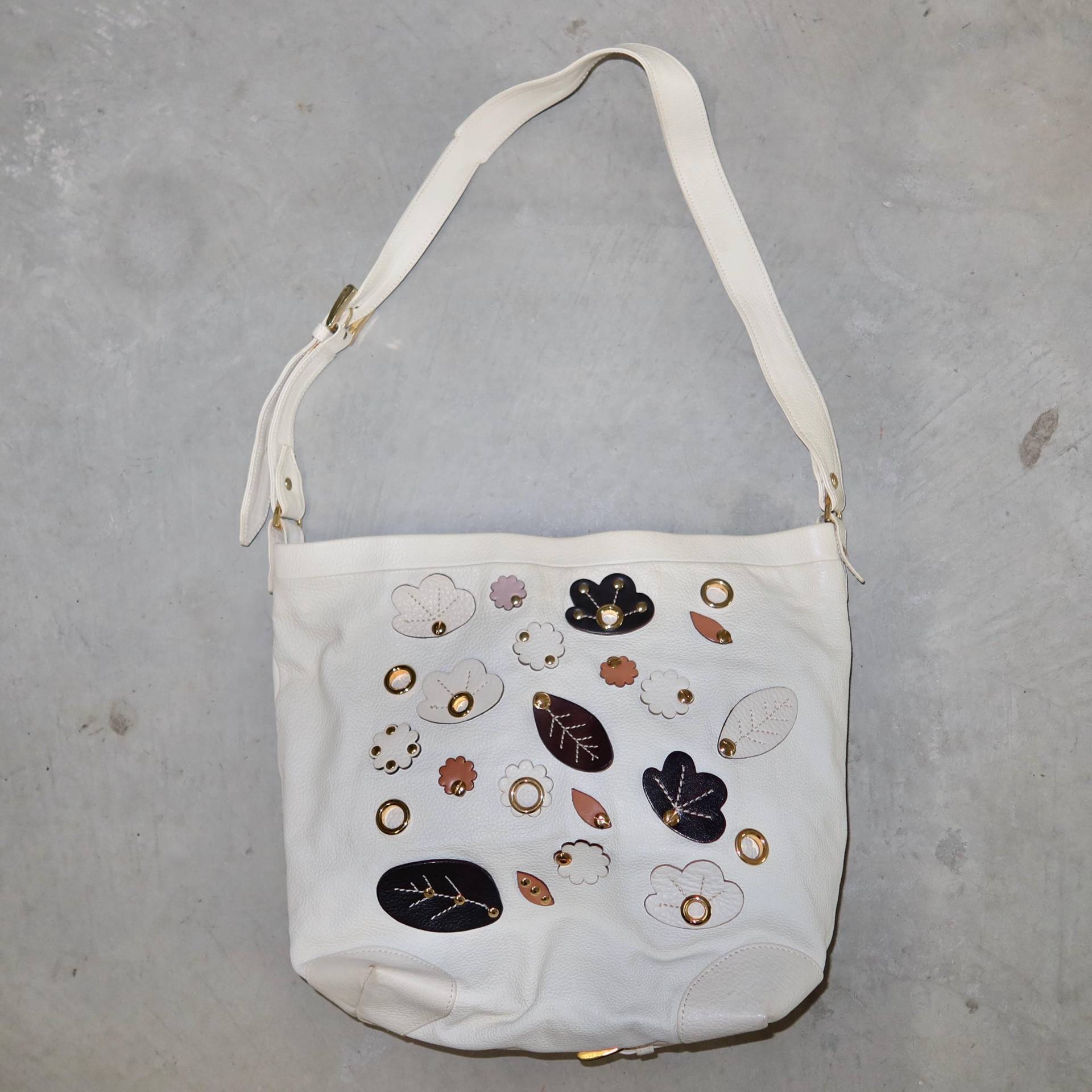 Marni 3D Blumen Messenger Aus Leder Marni 3D Blumen Messenger Aus Leder von GuzziArchive