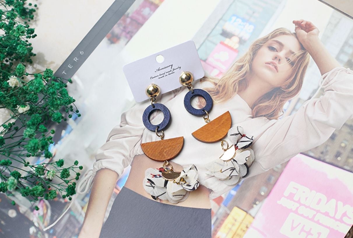 Dangling Korean Earring von Gwaja