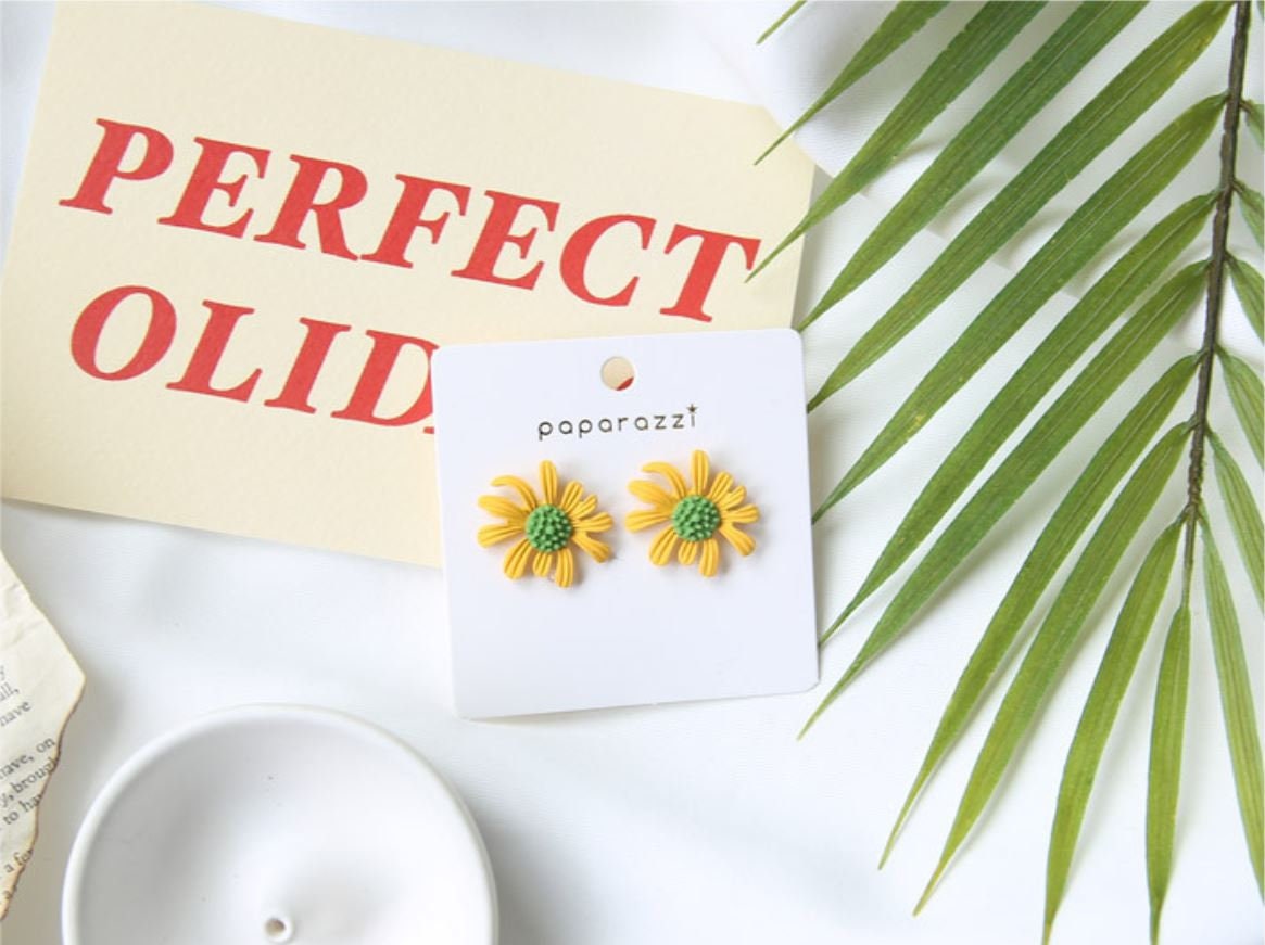 Floral Korean Earring von Gwaja