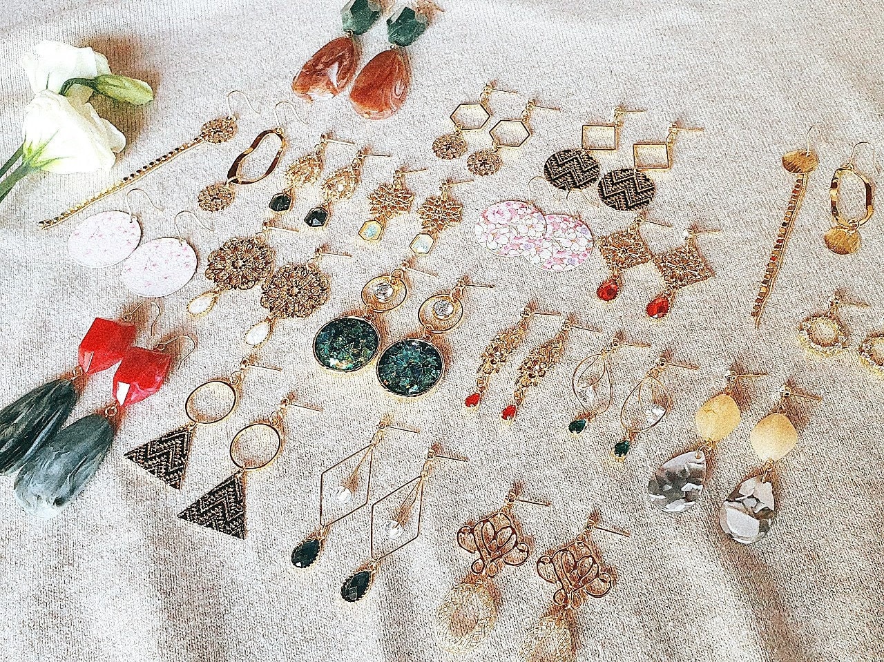 Korean Dangle Drop Earring von Gwaja