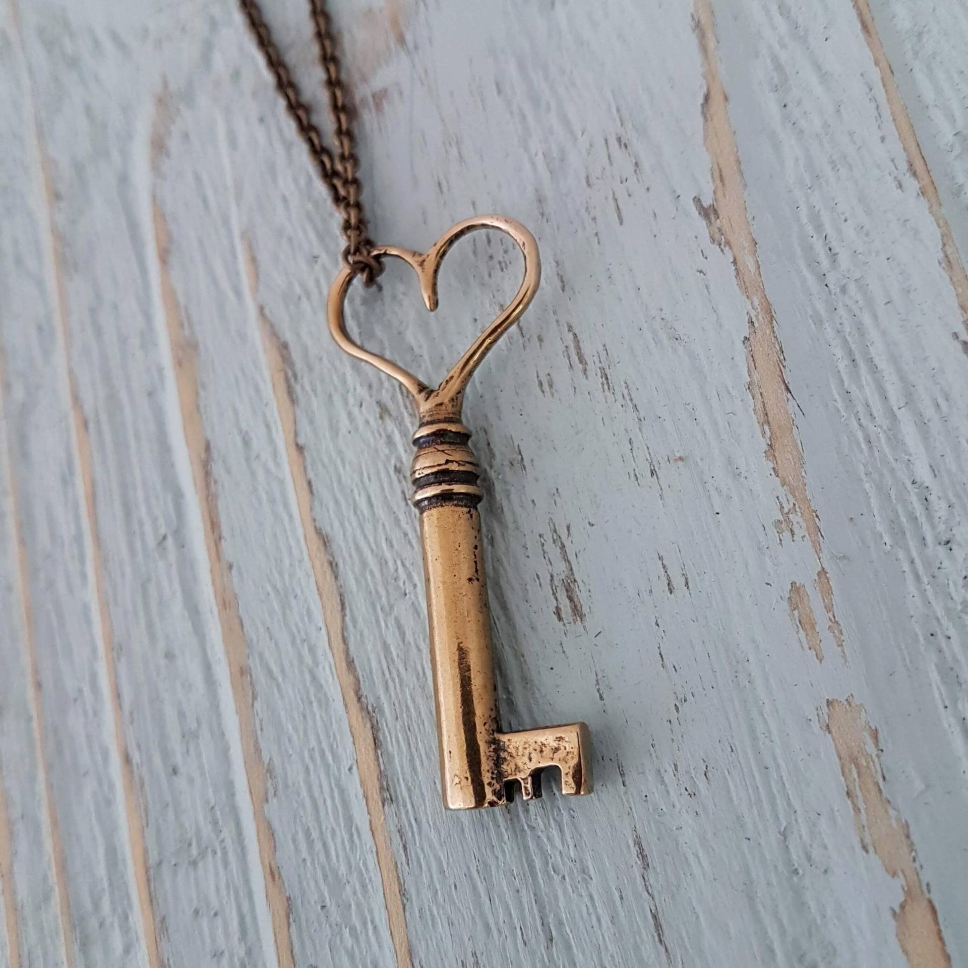 Herz Skelett Schlüssel Halskette, Gold Bronze Schmuck, Schlüssel, Geschenk Für Freund, Valentinstag Herz Skelett Schlüssel Halskette, Gold Bronze Schmuck, Schlüssel, Geschenk Für Freund, Valentinstag von GwenDelicious