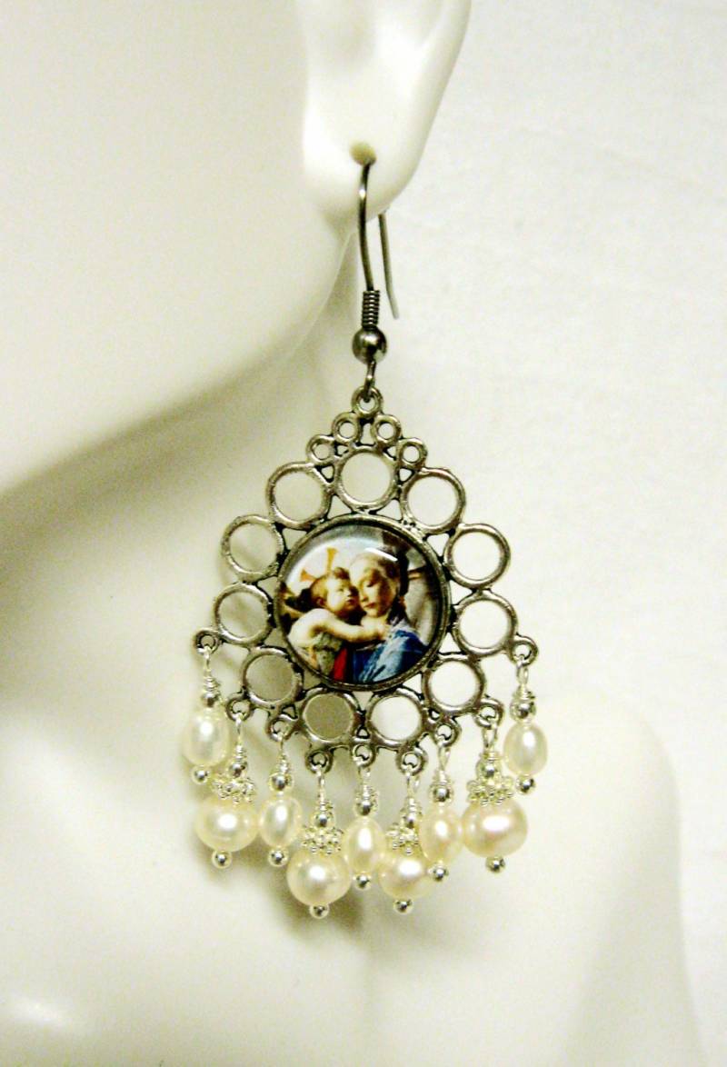 Botticelli Madonna Mit Kind Perlen Kronleuchter Ohrringe - E0161-4 von Gwendysgems