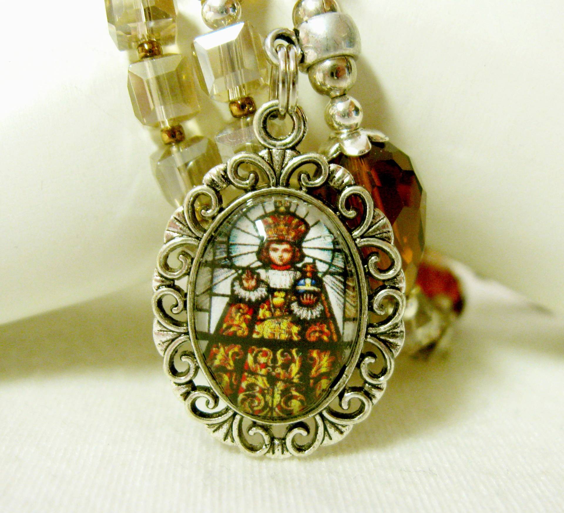 Champagner Kristall Rosenkranz Armband Mit Infant Von Prag Medaille - Wb03-019 von Gwendysgems