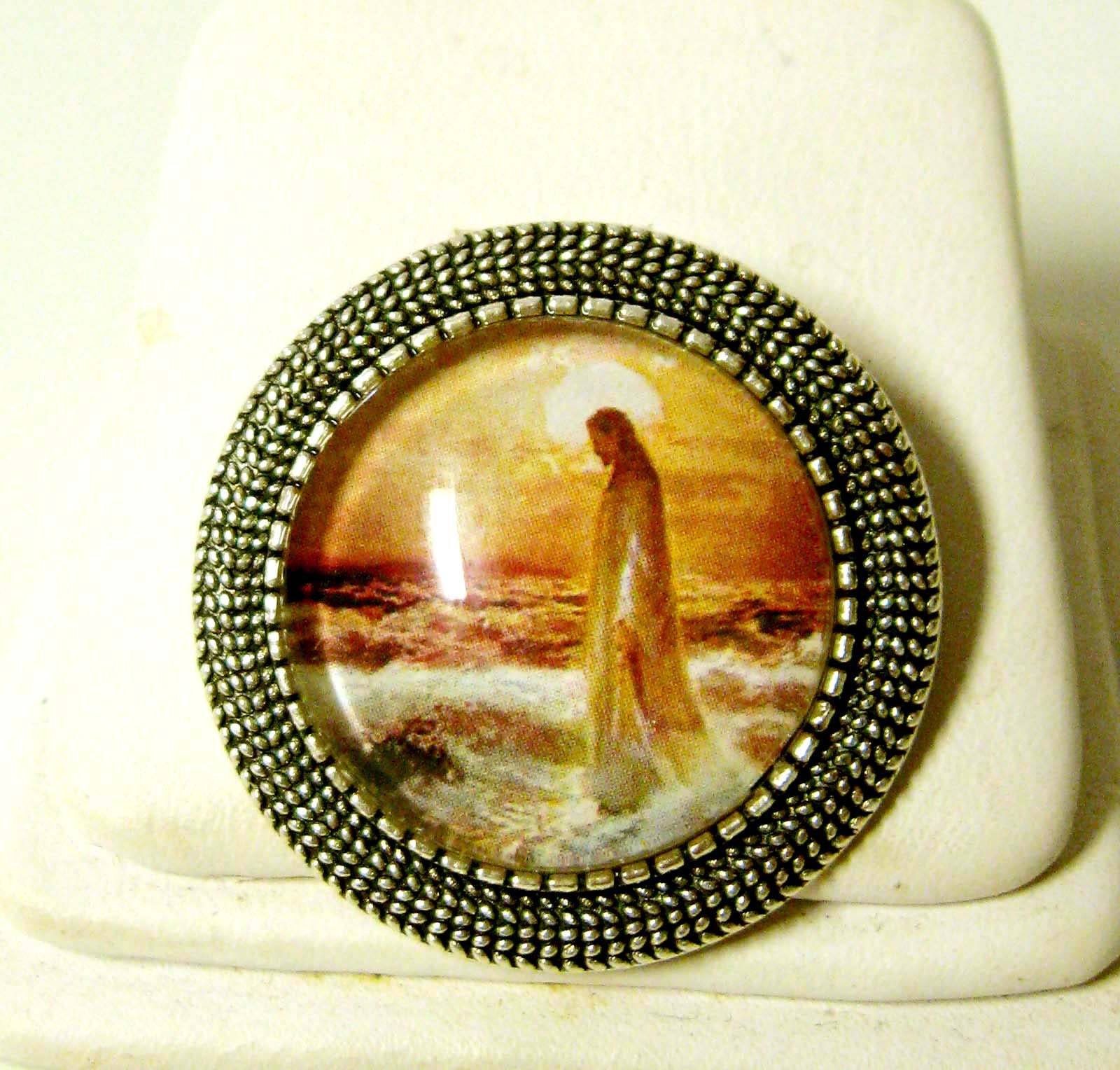 Christus Auf Dem See Genezareth Wandelnd Anstecknadel/Brosche - Br09-062 von Gwendysgems