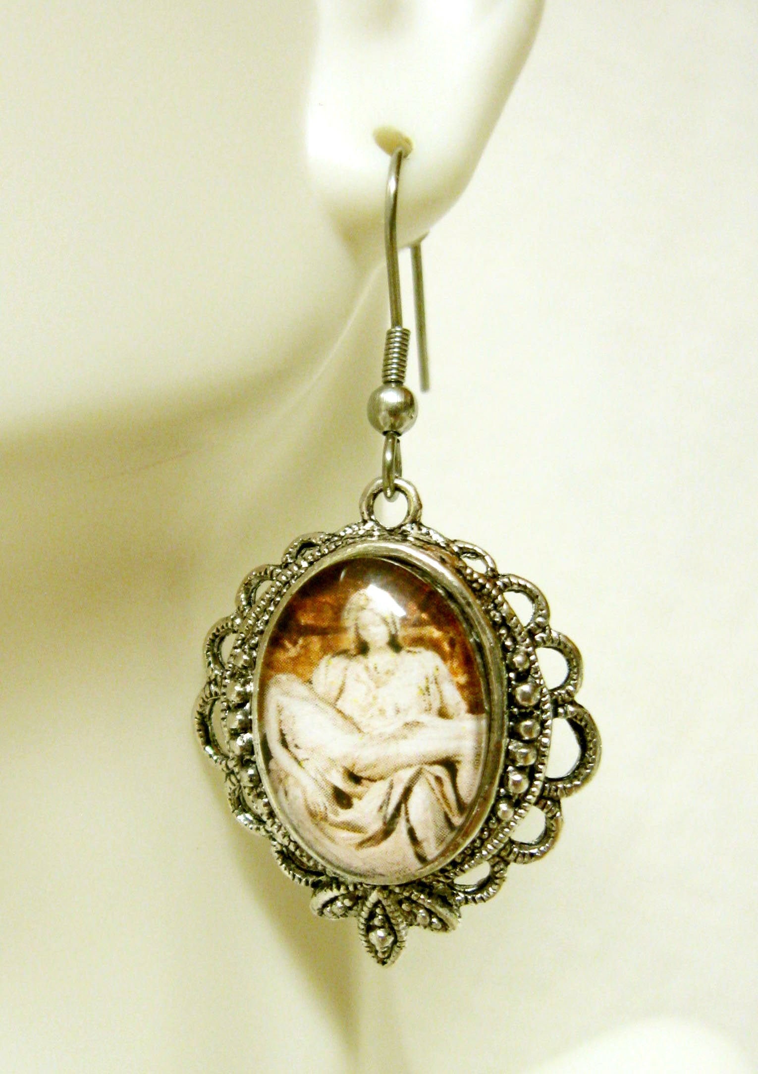 Die Pieta Ohrringe - Ap06-195 von Gwendysgems