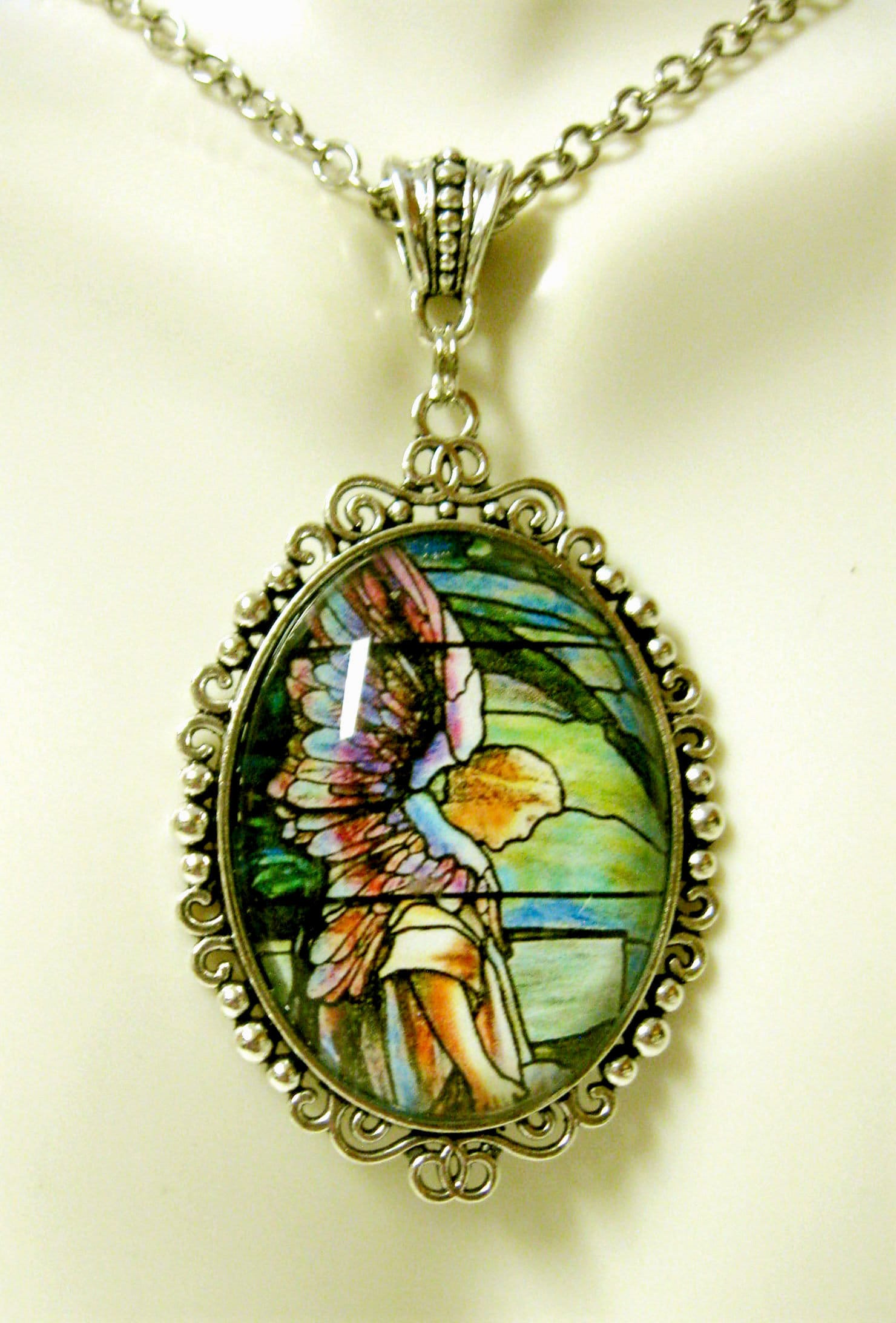 Erzengel Gabriel Glasfensteranhänger Und Kette - Ap09-055 von Gwendysgems