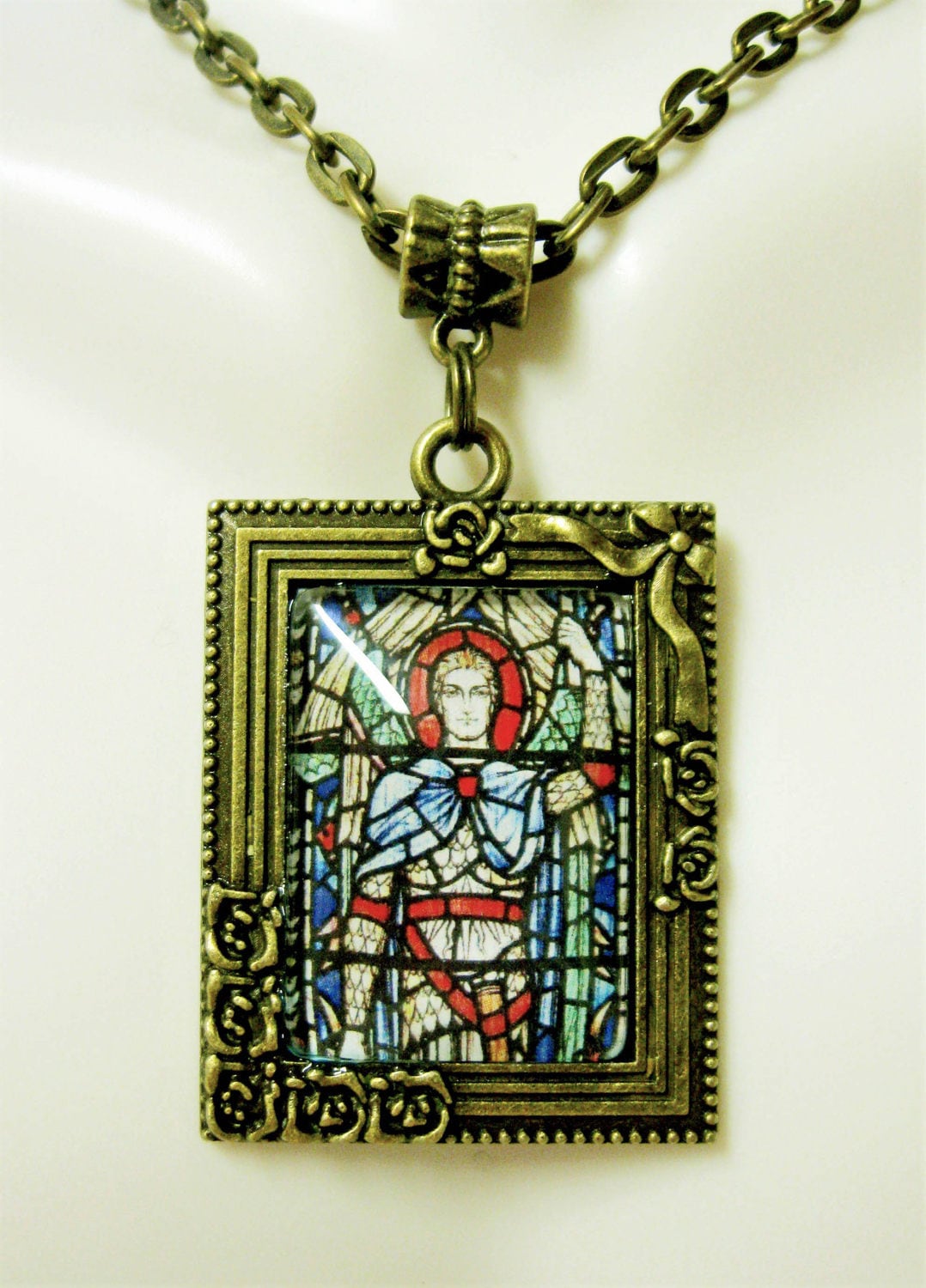 Erzengel Michael Glasfenster Bilderrahmen Anhänger Und Kette - Ap05-423 von Gwendysgems