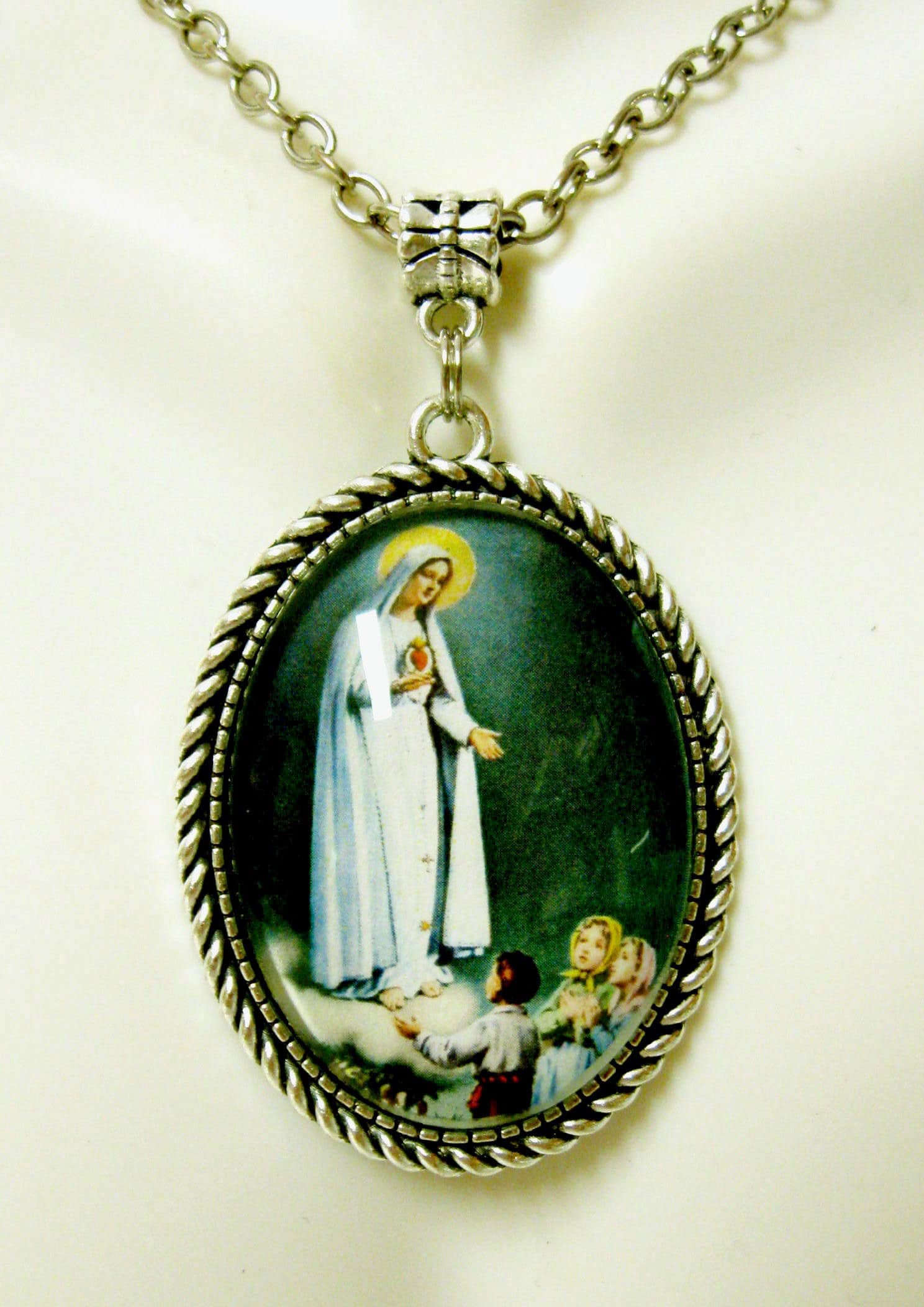 Halskette Unserer Lieben Frau Von Fatima - Ap09-358 von Gwendysgems