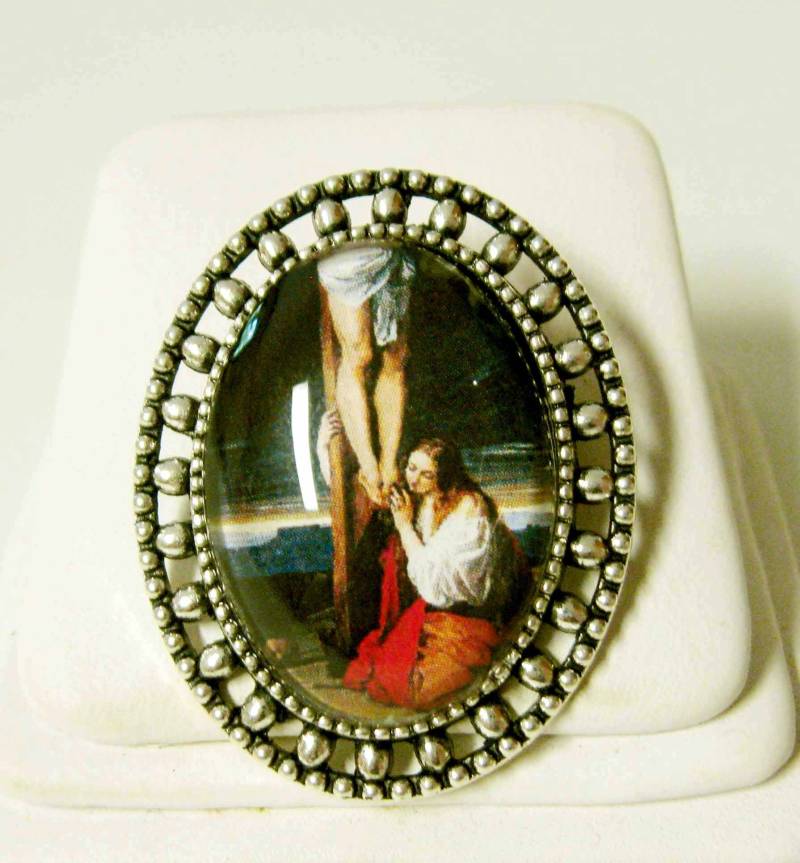 Heilige Maria Magdalena Am Kreuz Brosche/Anstecknadel - Br02-120 von Gwendysgems