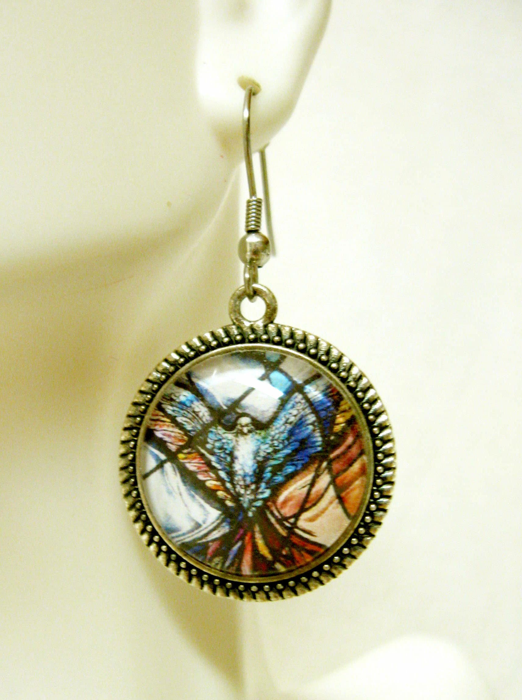 Heiliger Geist Glas Fenster Ohrringe - Ap06-205 von Gwendysgems