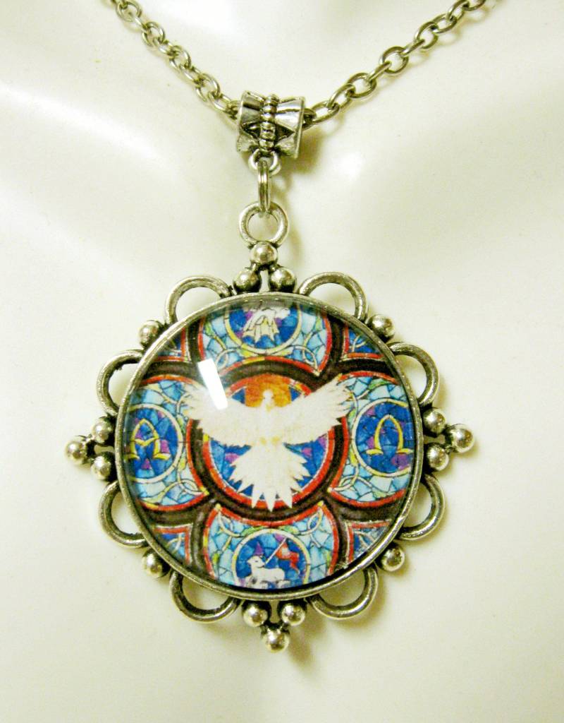 Heiliger Geist Glasmalerei-Fensteranhänger Und Kette - Ap26-032 von Gwendysgems