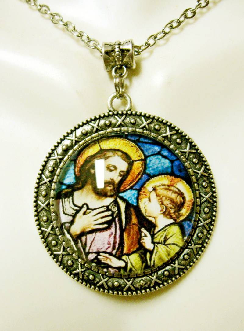 Jesus Mit Kind Glasmalerei-Fensteranhänger Und Kette - Ap26-039 von Gwendysgems