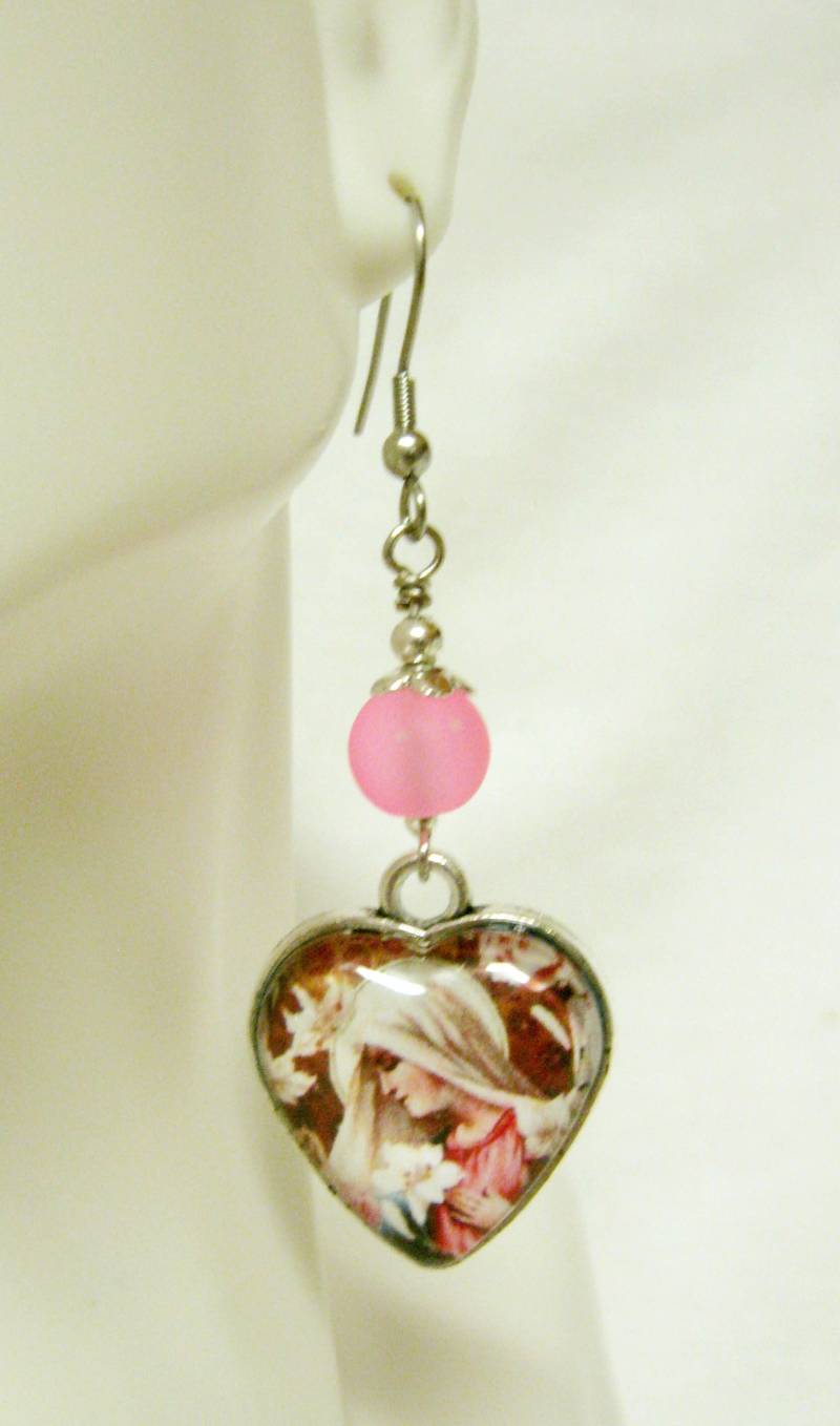 Jungfrau Der Jungfrauen Herz Ohrringe Mit Strandglas Akzent - Ap30-209 von Gwendysgems