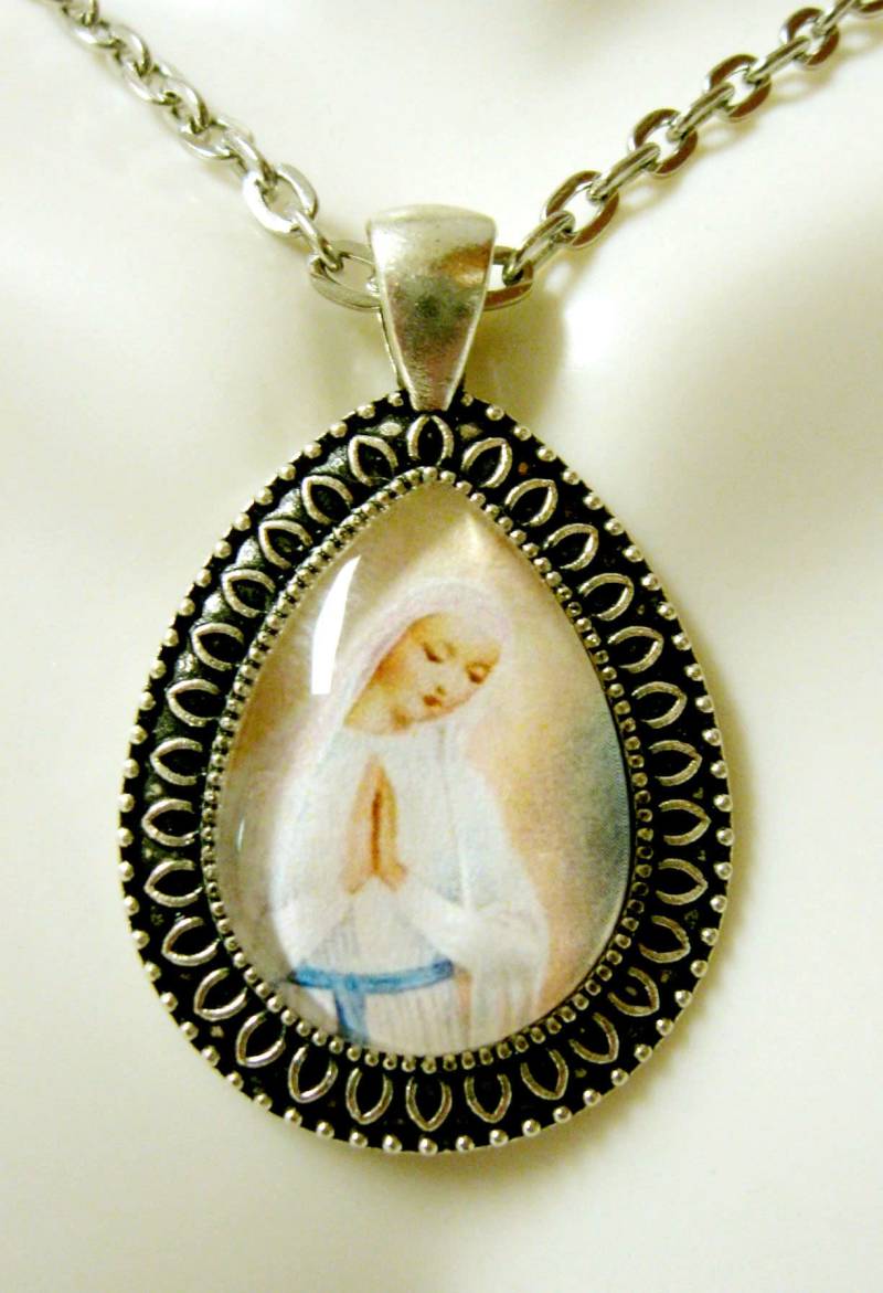 Jungfrau Maria Im Gebet-Anhänger Mit Kette - Ap15-053 von Gwendysgems
