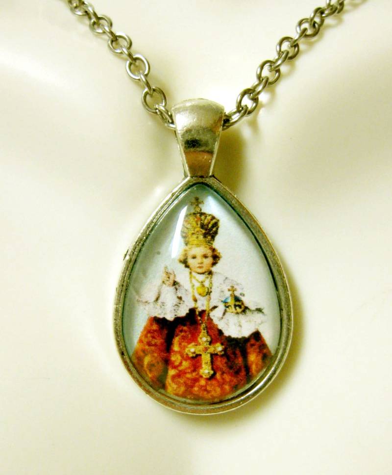 Kind Von Prag Träne Anhänger Und Kette - Ap02-086 von Gwendysgems