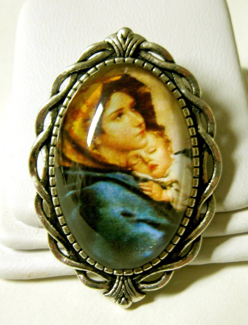 Madonna Der Straßen Brosche/Anstecknadel - Br10-020 von Gwendysgems